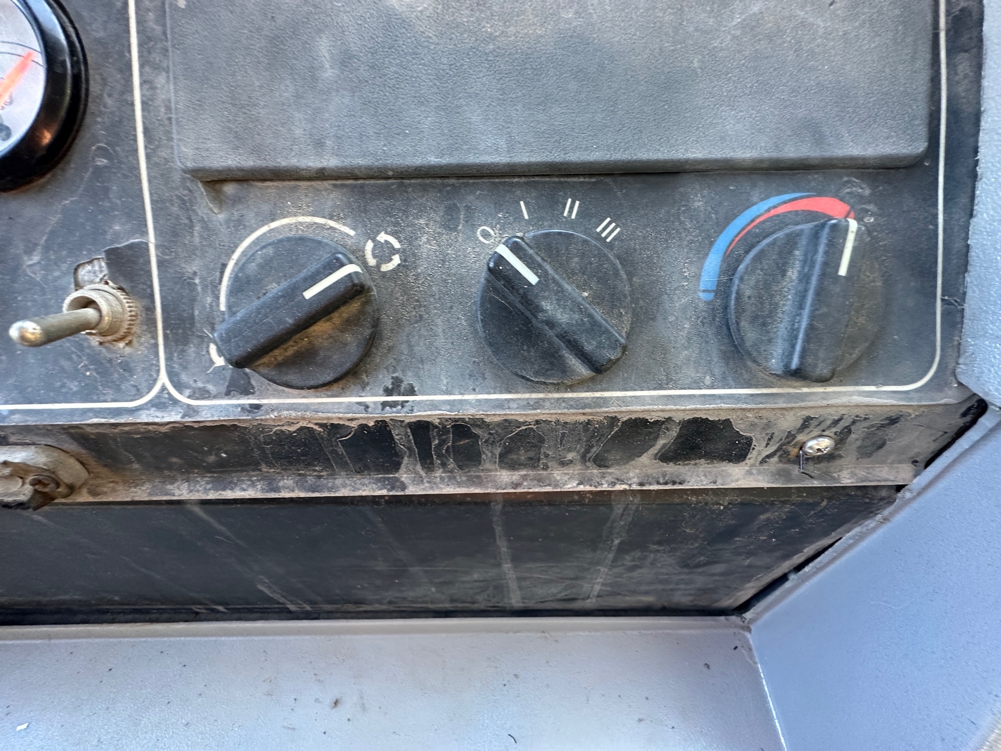 2001 JCB 214 III - Image 38