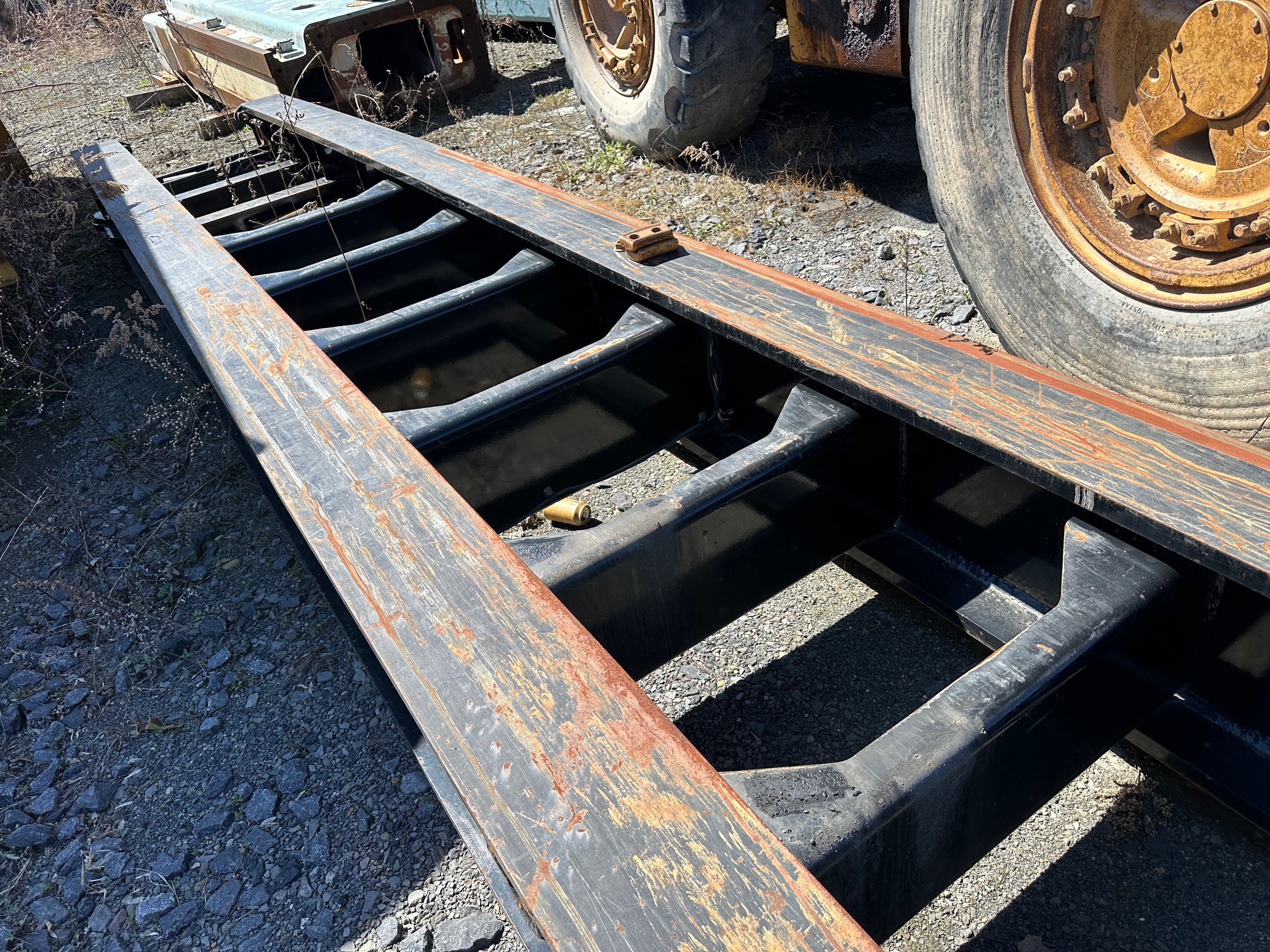 2015 TALBERT 65-Ton Lowboy w/ Beam Insert - Image 37