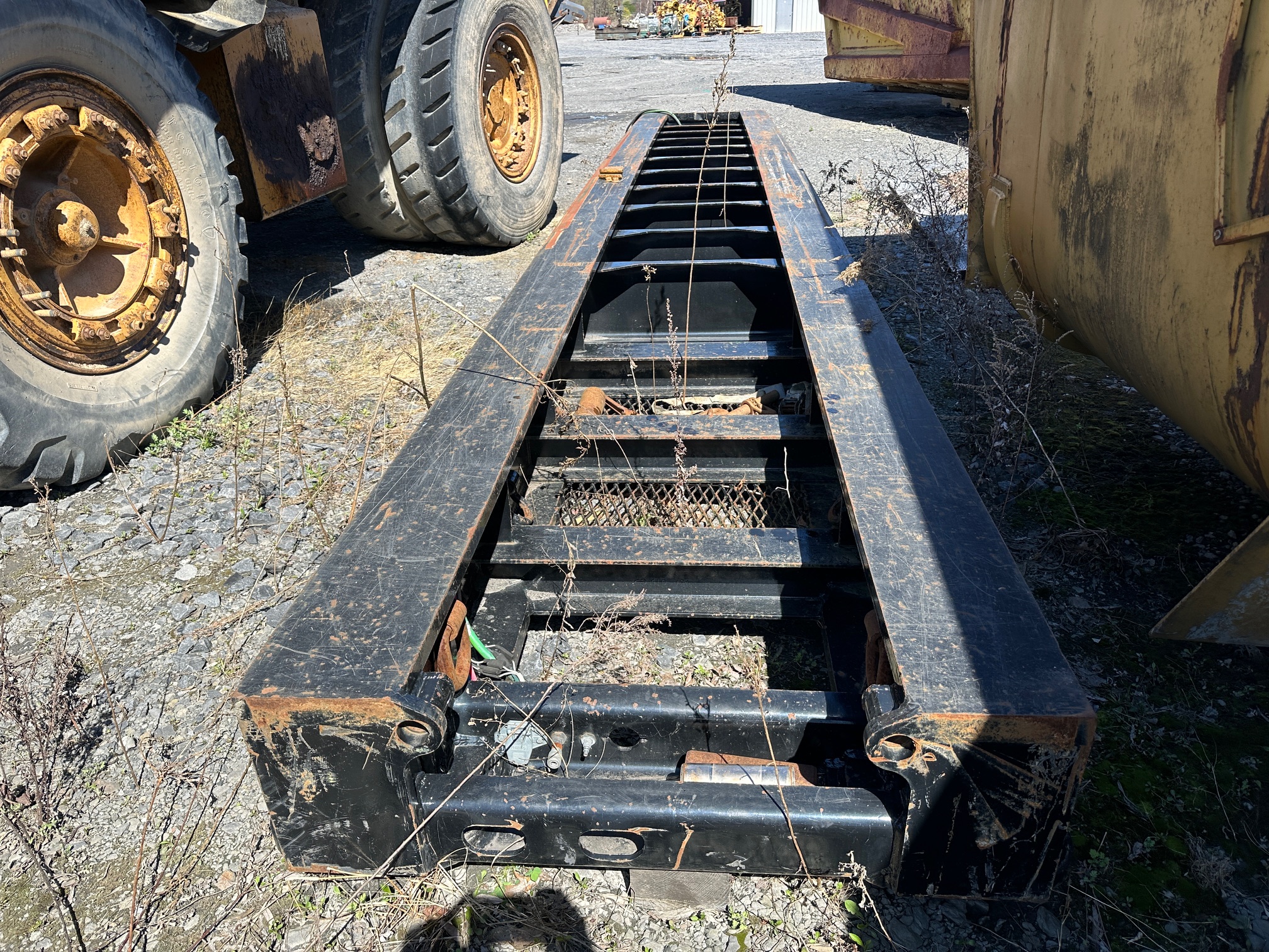 2015 TALBERT 65-Ton Lowboy w/ Beam Insert - Image 38