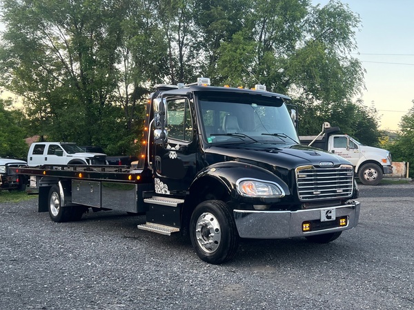 2017 FREIGHTLINER M2 Rollback