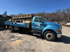 2006 FORD F650 Line Pump Truck - Image 1