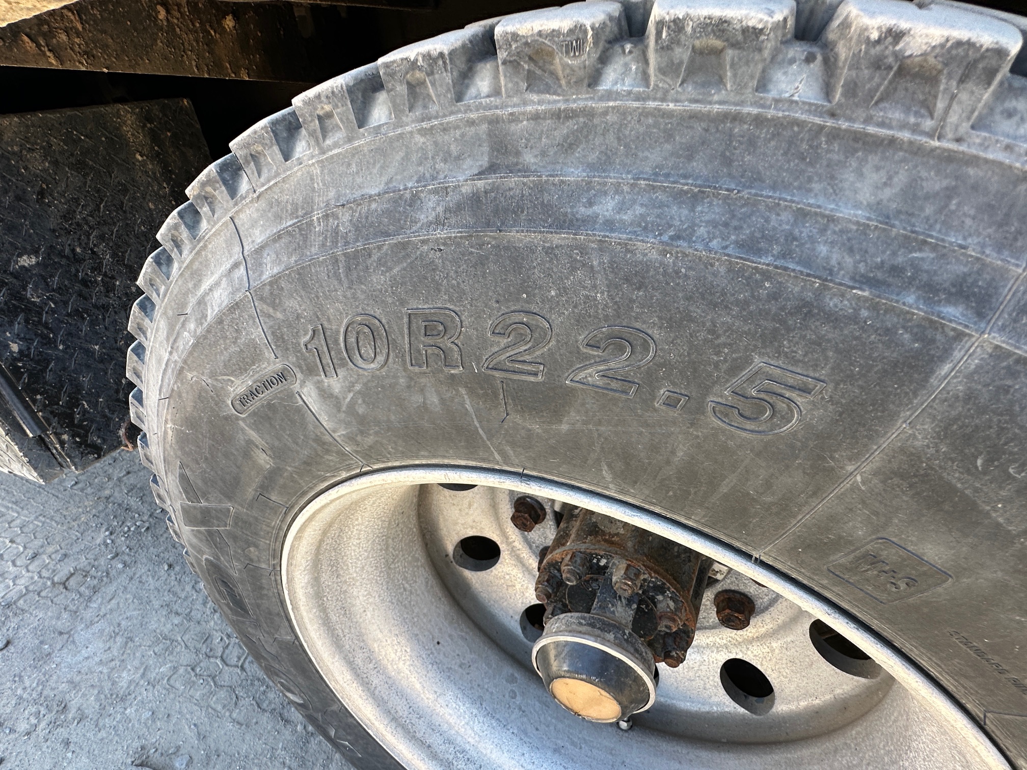 2006 FORD F650 Line Pump Truck - Image 21