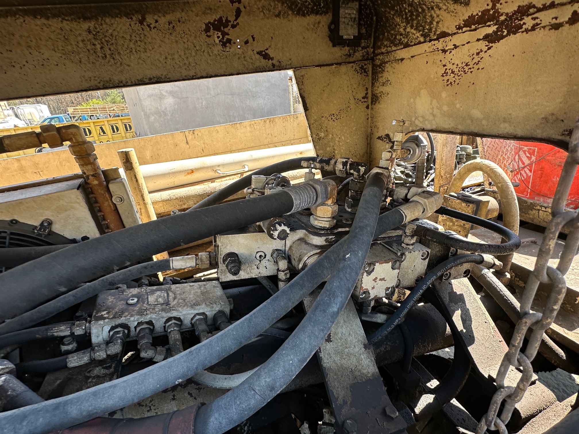 2006 FORD F650 Line Pump Truck - Image 23