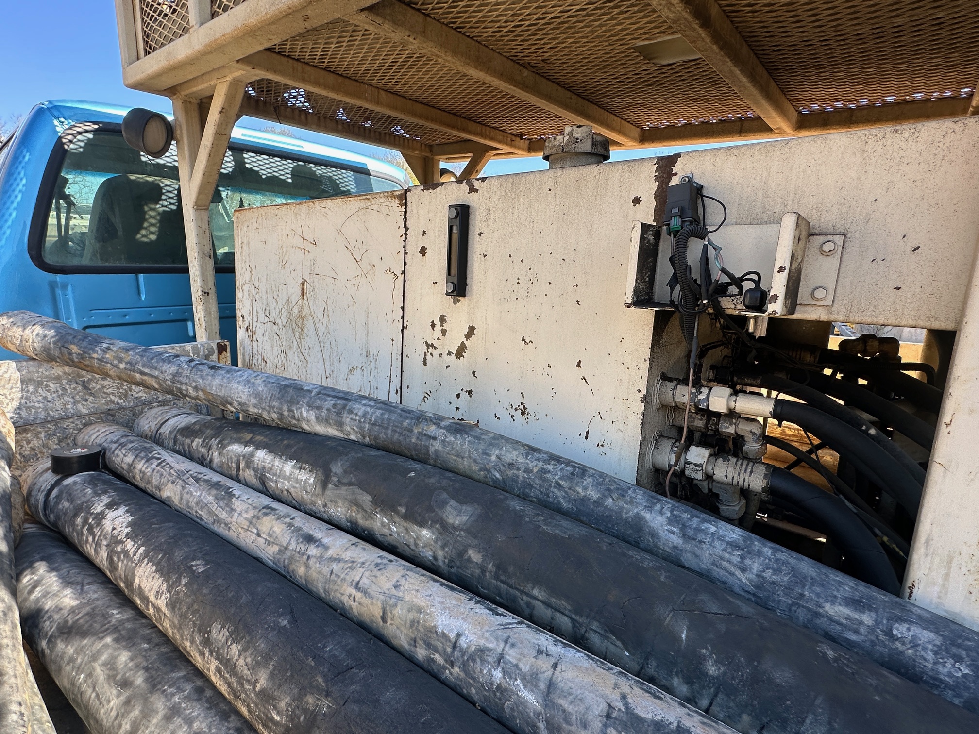 2006 FORD F650 Line Pump Truck - Image 26