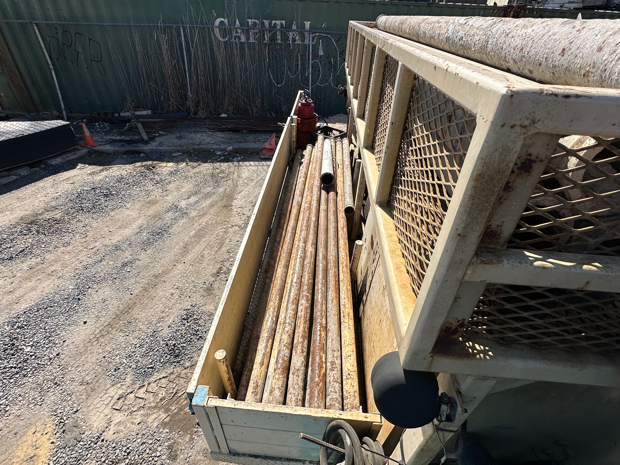 2006 FORD F650 Line Pump Truck - Image 29