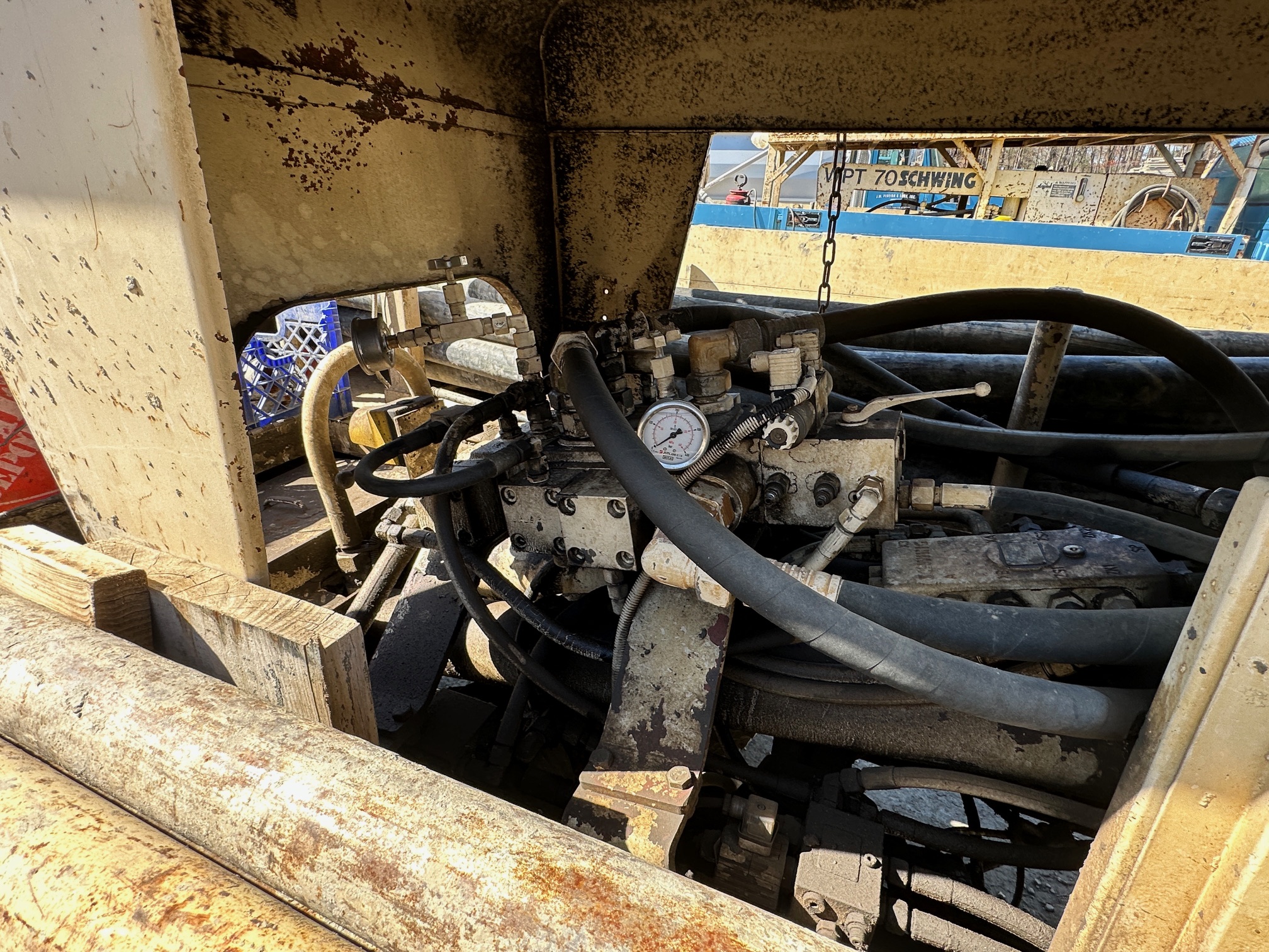 2006 FORD F650 Line Pump Truck - Image 31