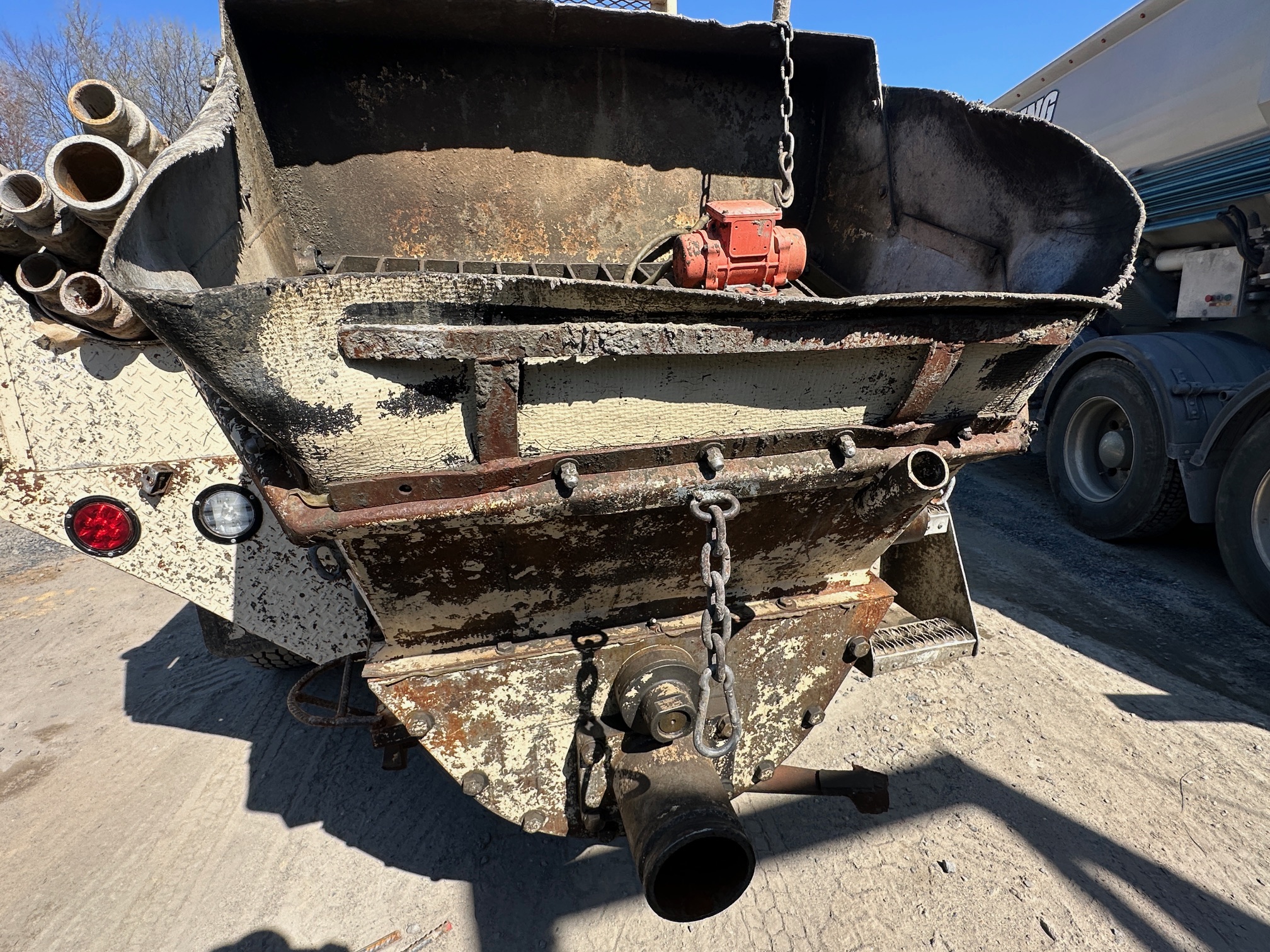 2006 FORD F650 Line Pump Truck - Image 34