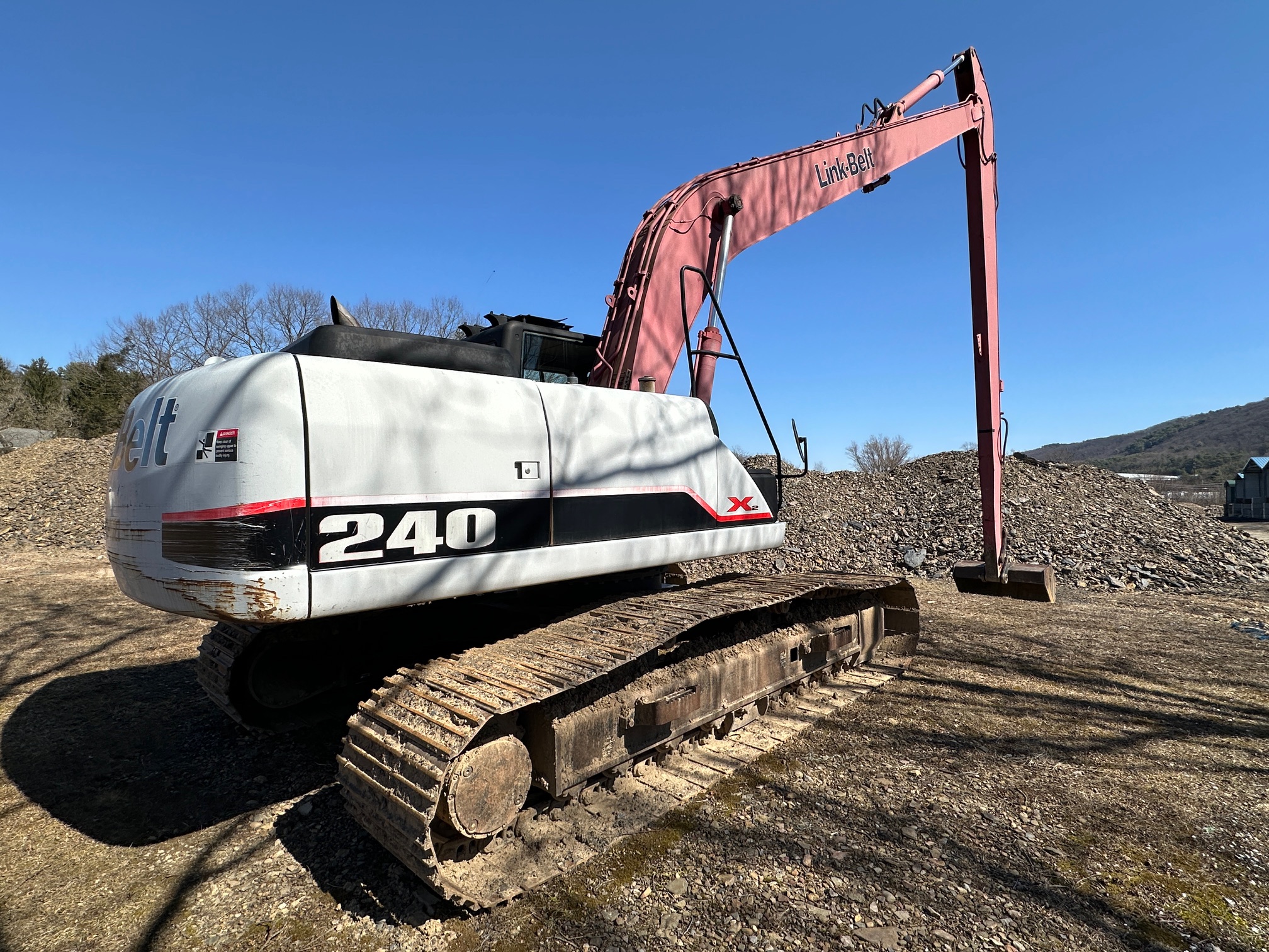 2010 LINK-BELT 240 X2 LF - view 2 of 37