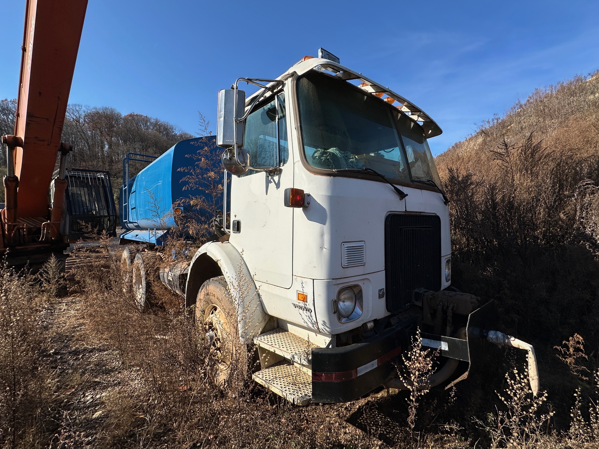 1999 VOLVO WX64 - view 3 of 13