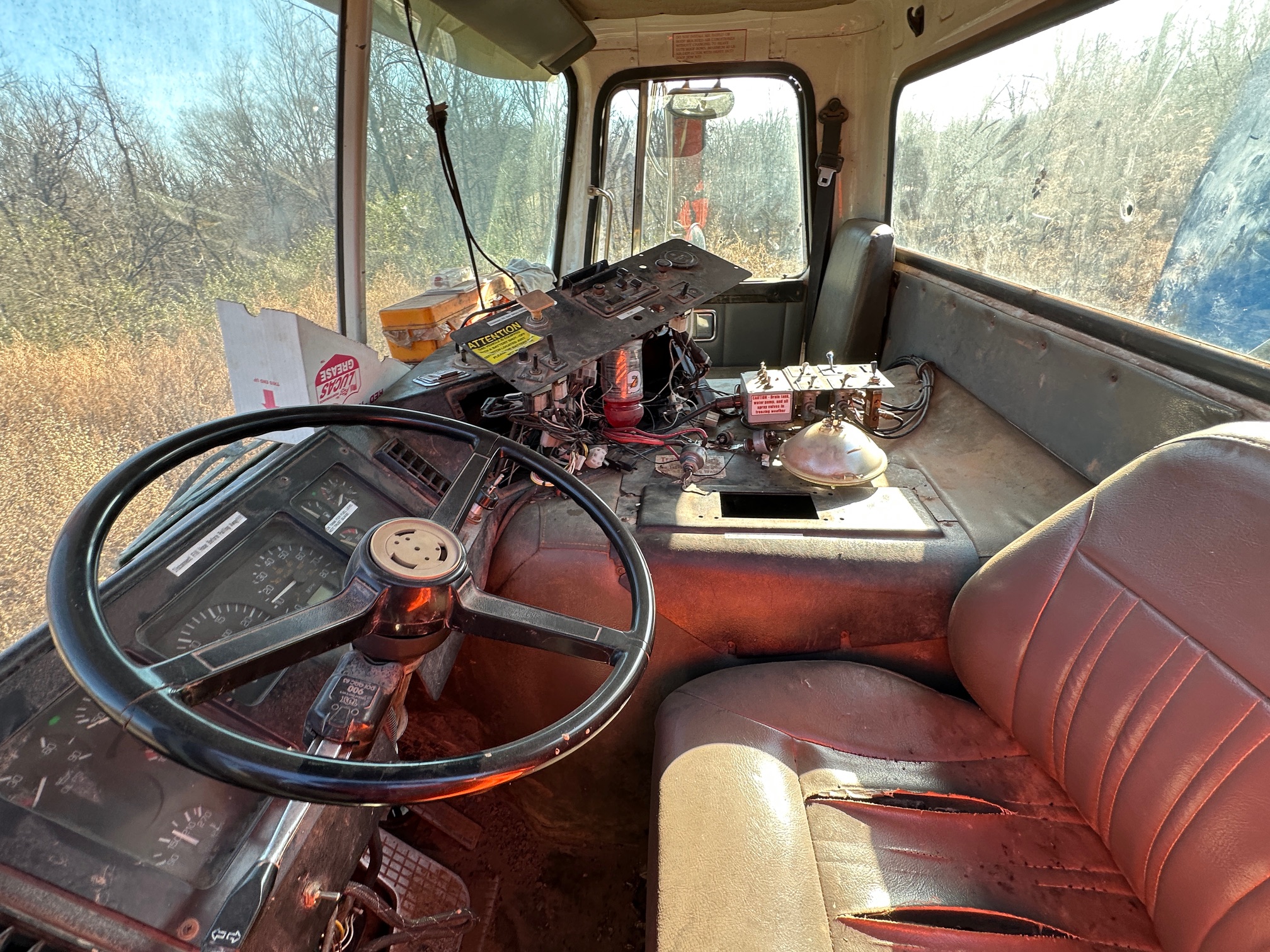 1999 VOLVO WX64 - view 10 of 13