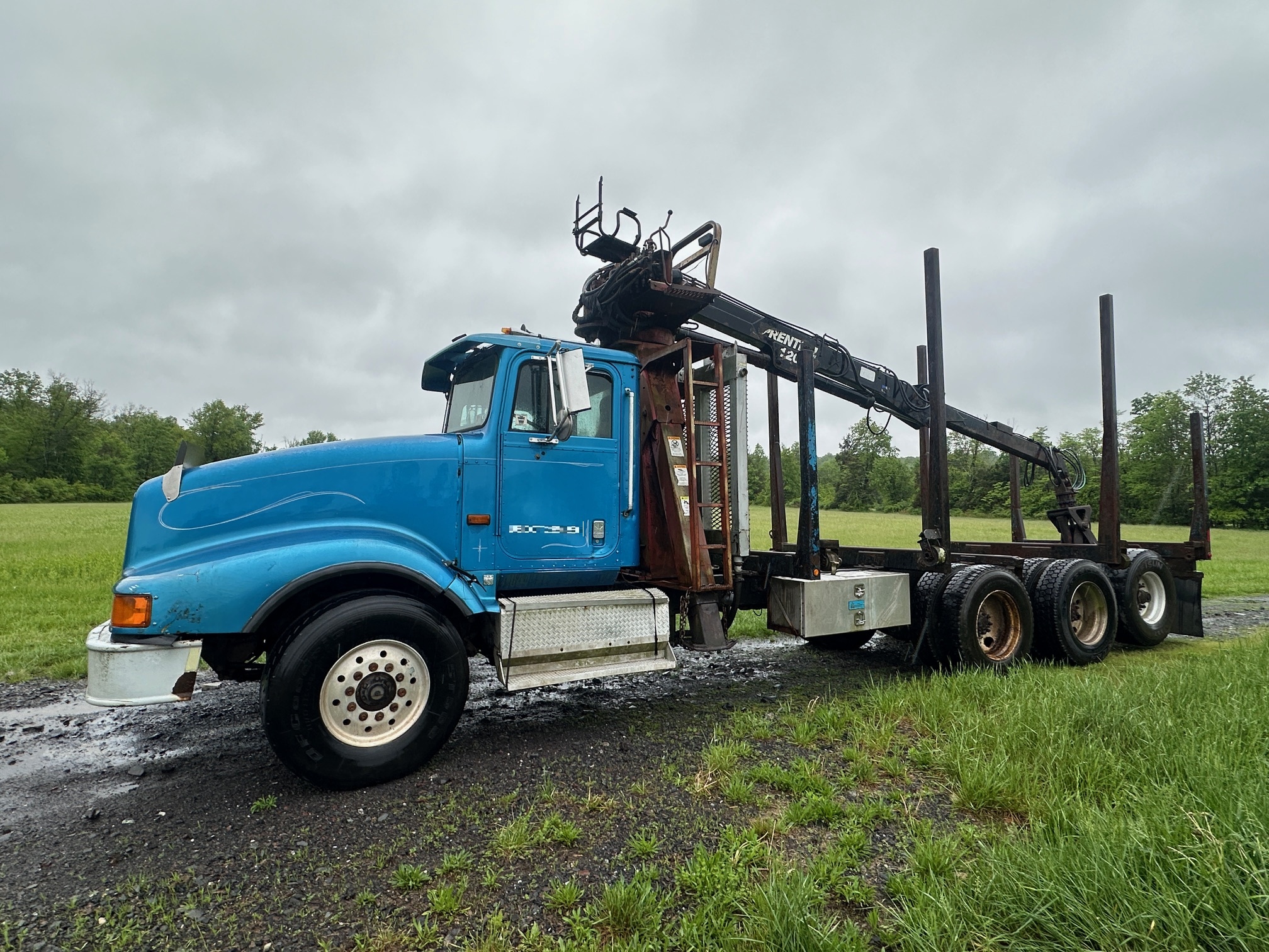 1992 INTERNATIONAL 7400 Logging - view 3 of 37