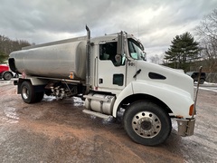 2005 KENWORTH T300 Tanker - Image 5