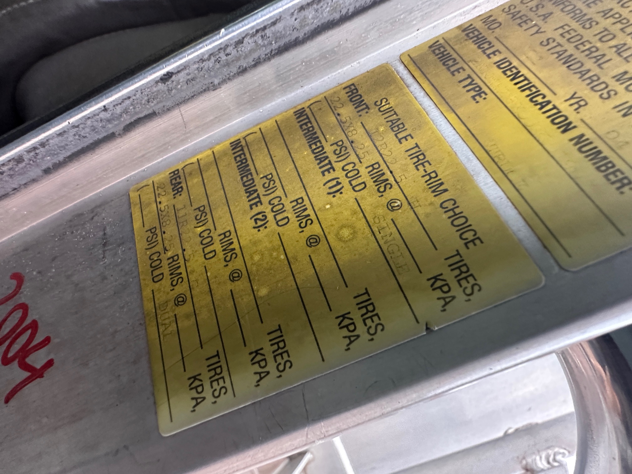 2005 KENWORTH T300 Tanker - Image 14