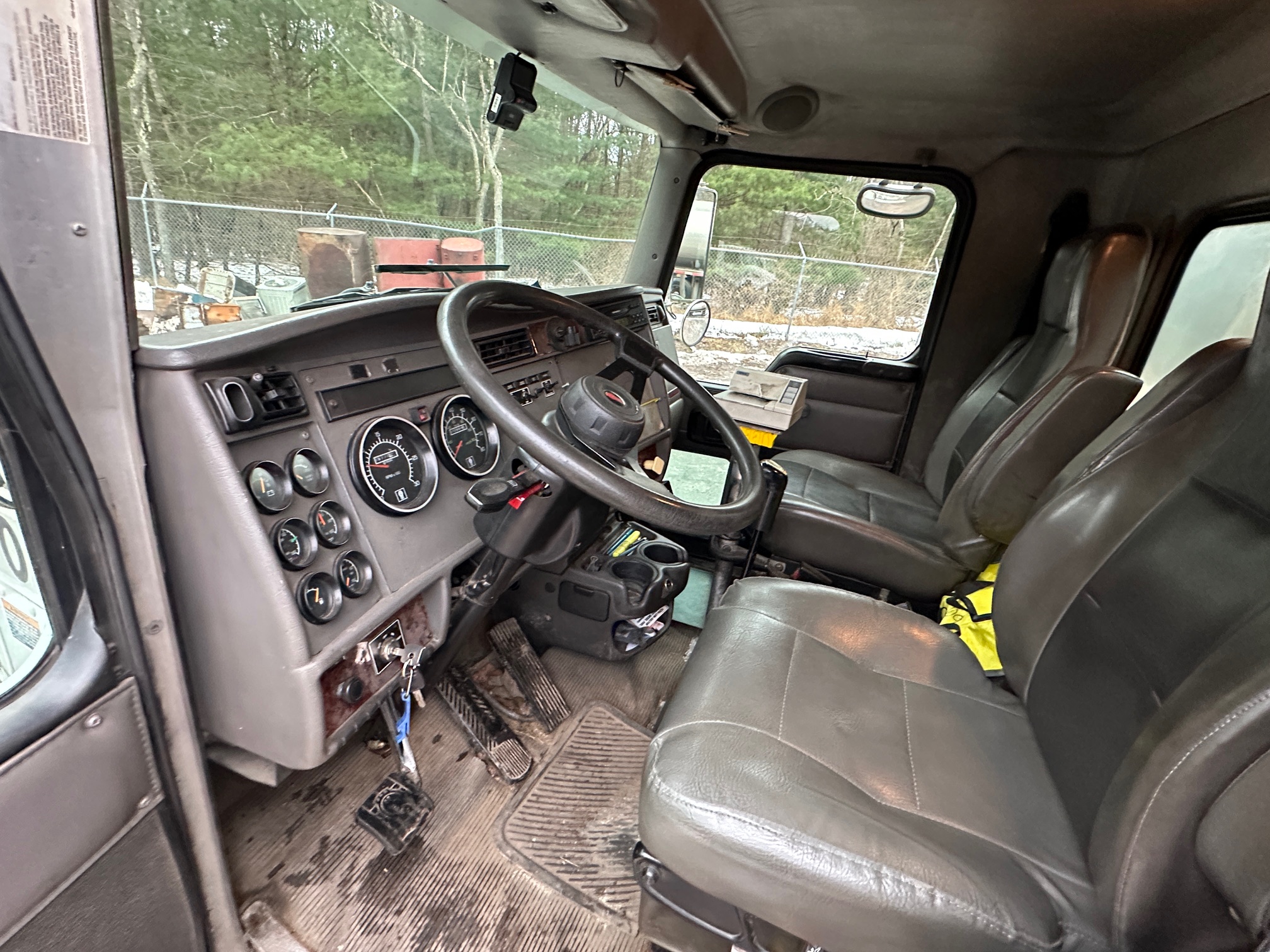 2005 KENWORTH T300 Tanker - view 16 of 47