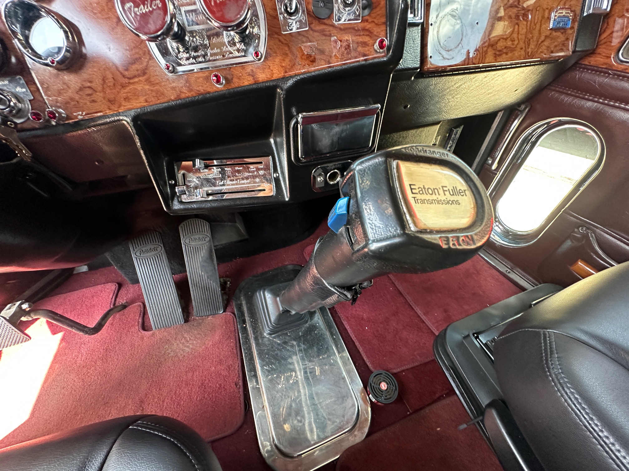1994 PETERBILT 379 - Image 32