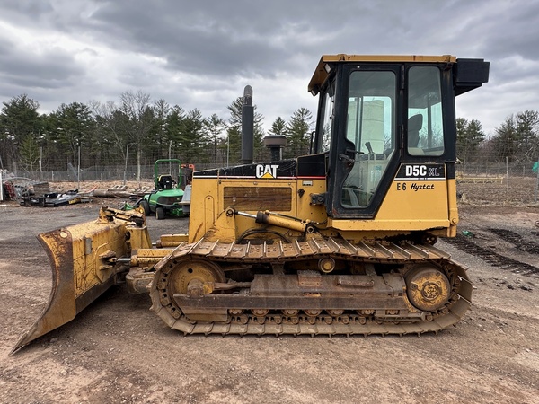 2001 CATERPILLAR D5C