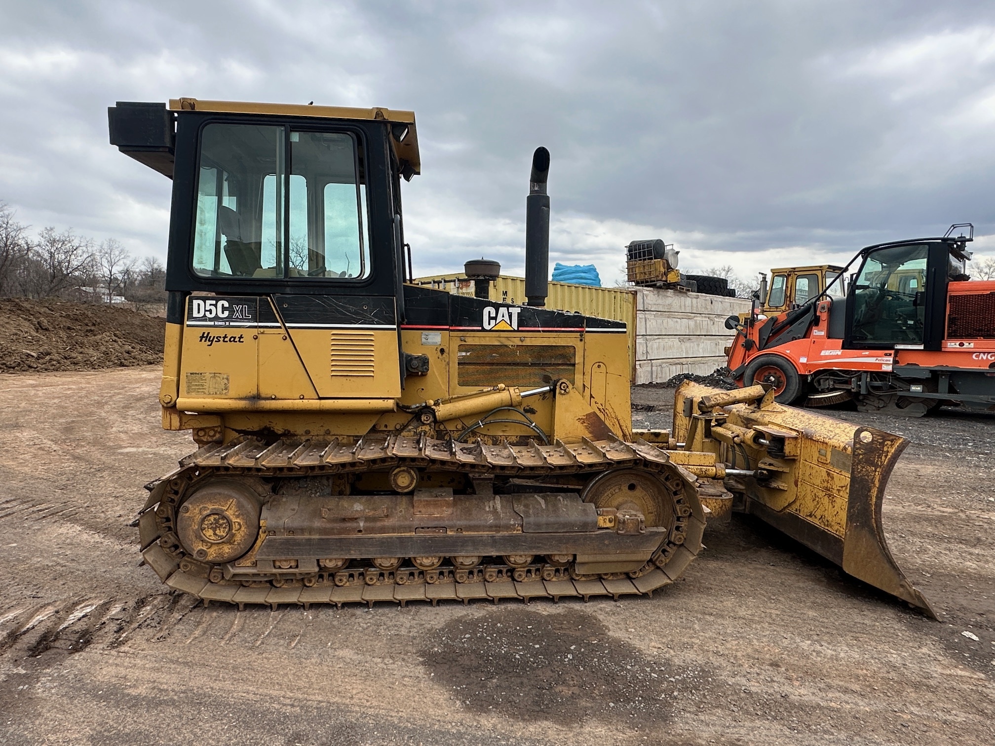 2001 CATERPILLAR D5C - view 8 of 39