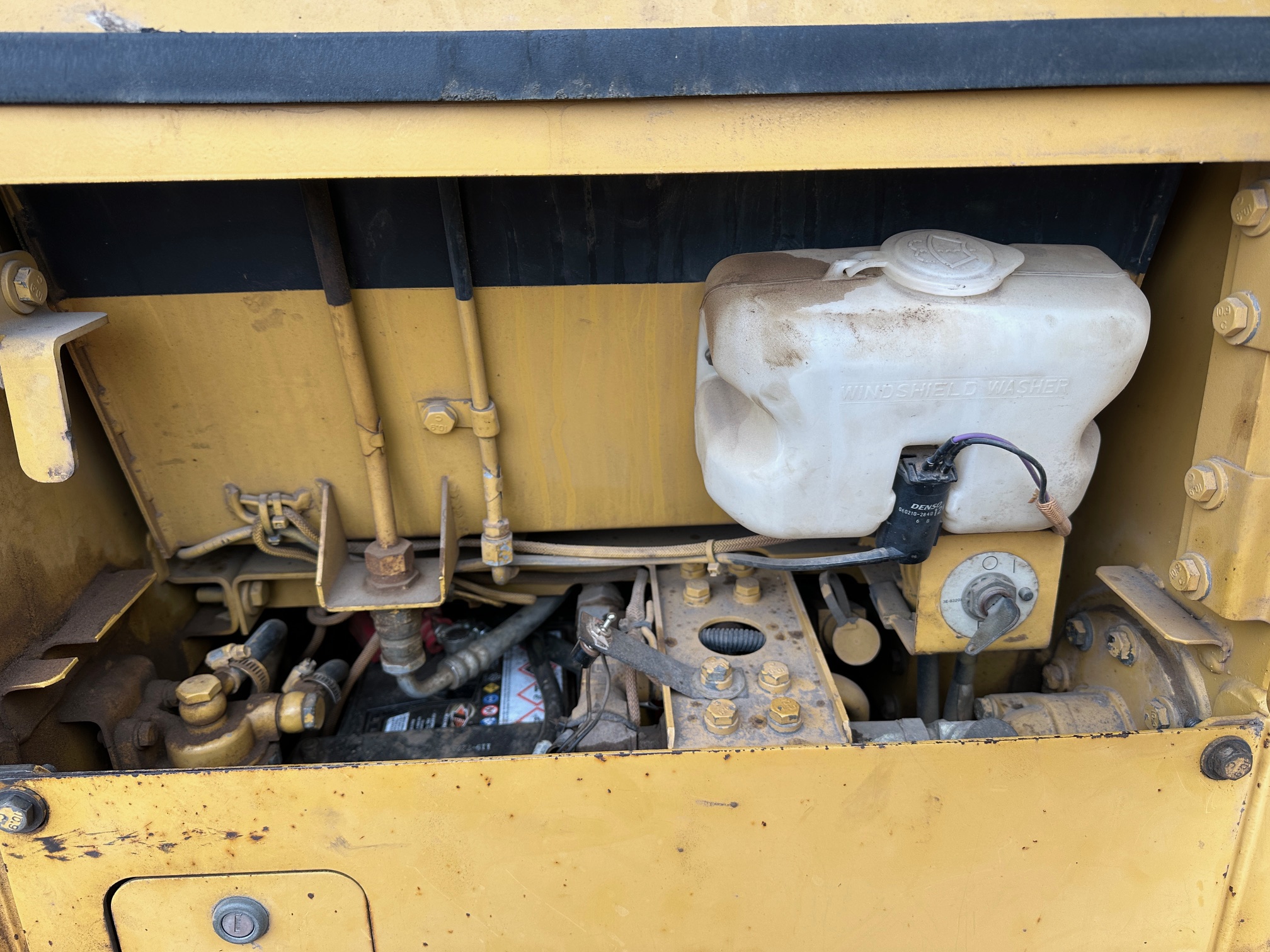 2001 CATERPILLAR D5C - Image 29