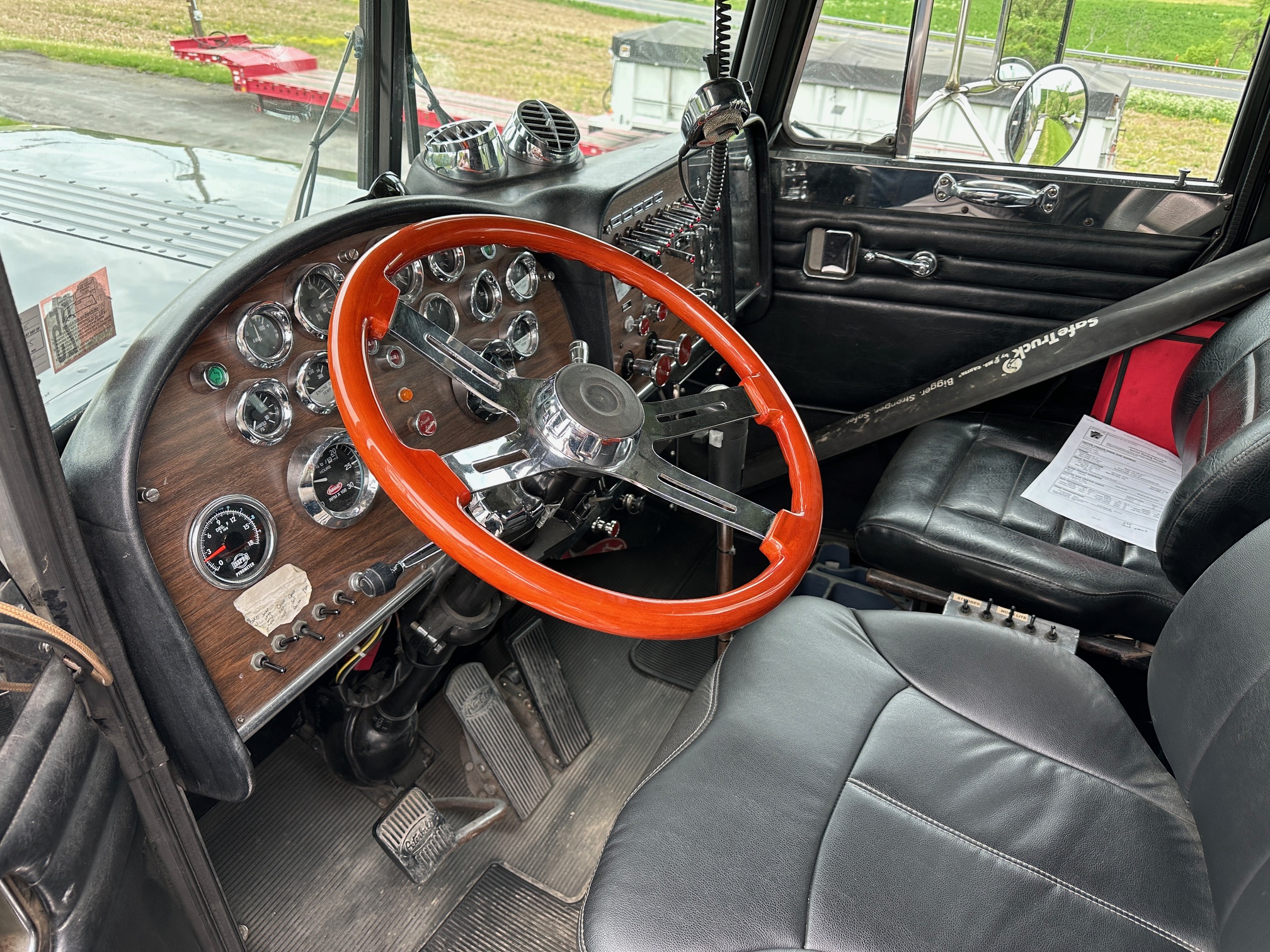 1984 PETERBILT 359 - Image 41