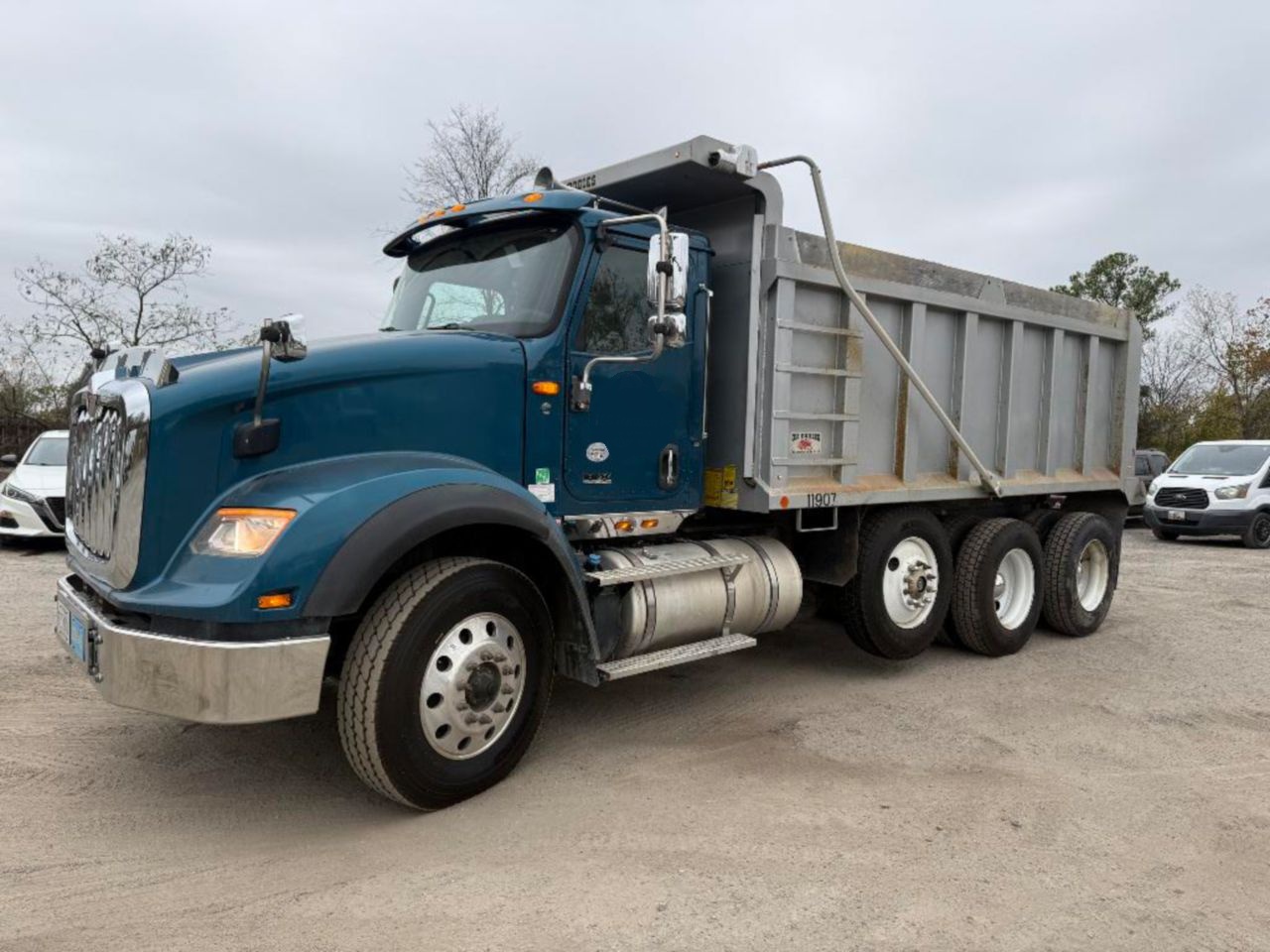 2020 INTERNATIONAL HX620 - view 2 of 38