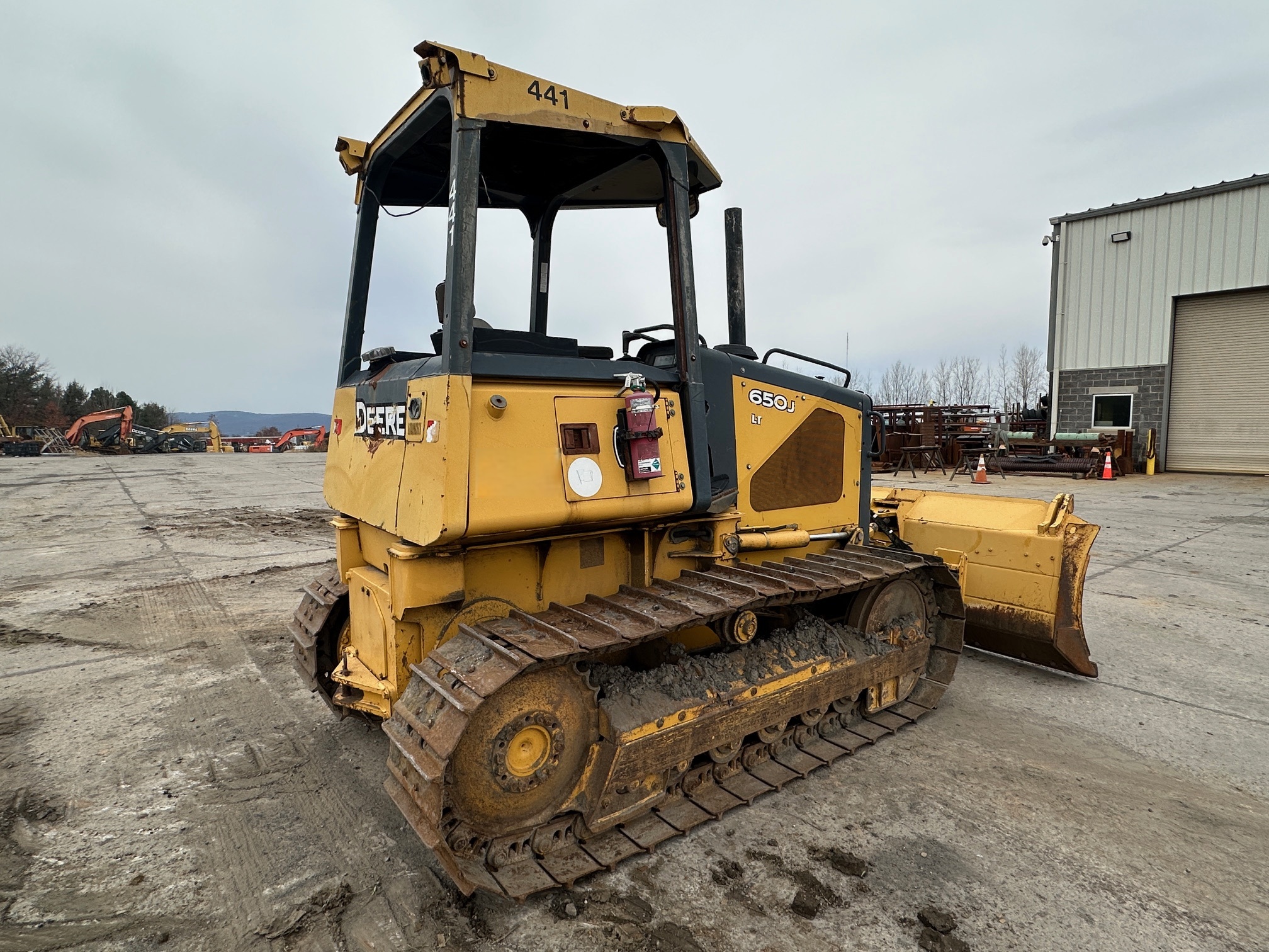 2007 DEERE 650J LT - Image 2
