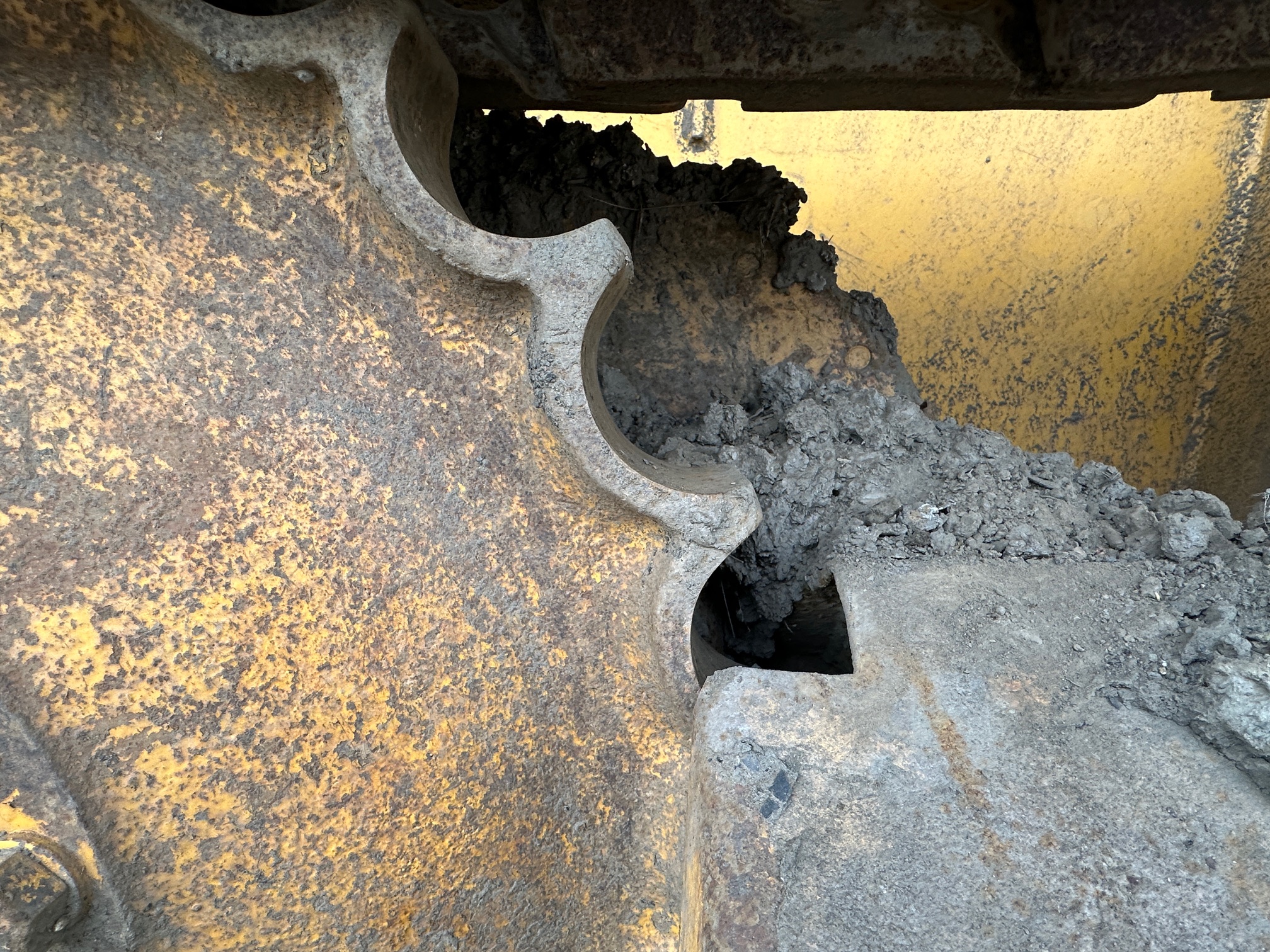 2007 DEERE 650J LT - Image 12