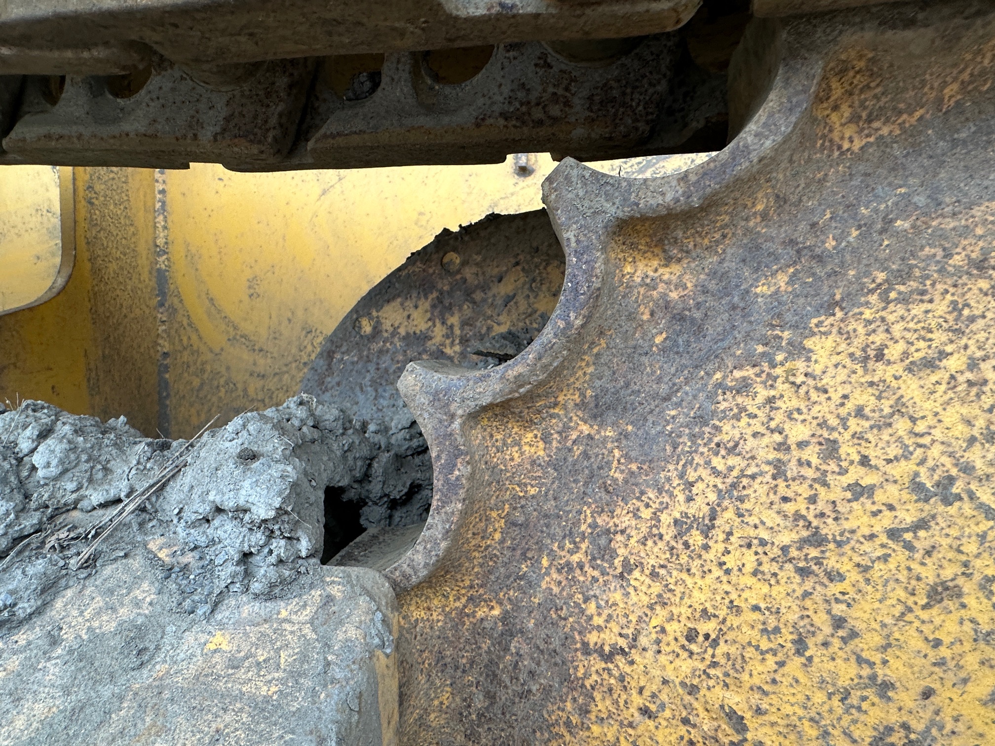 2007 DEERE 650J LT - Image 16