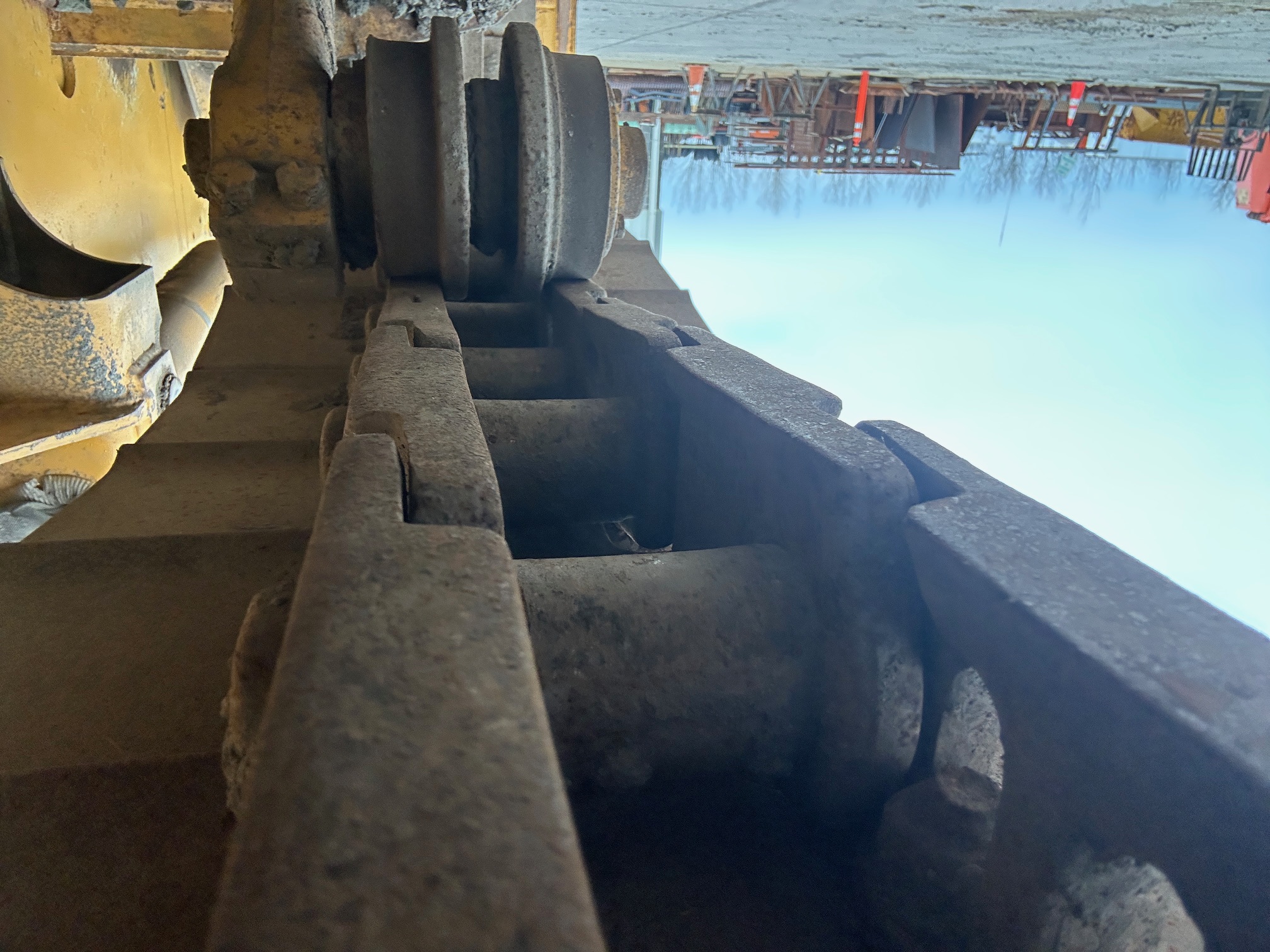 2007 DEERE 650J LT - Image 17