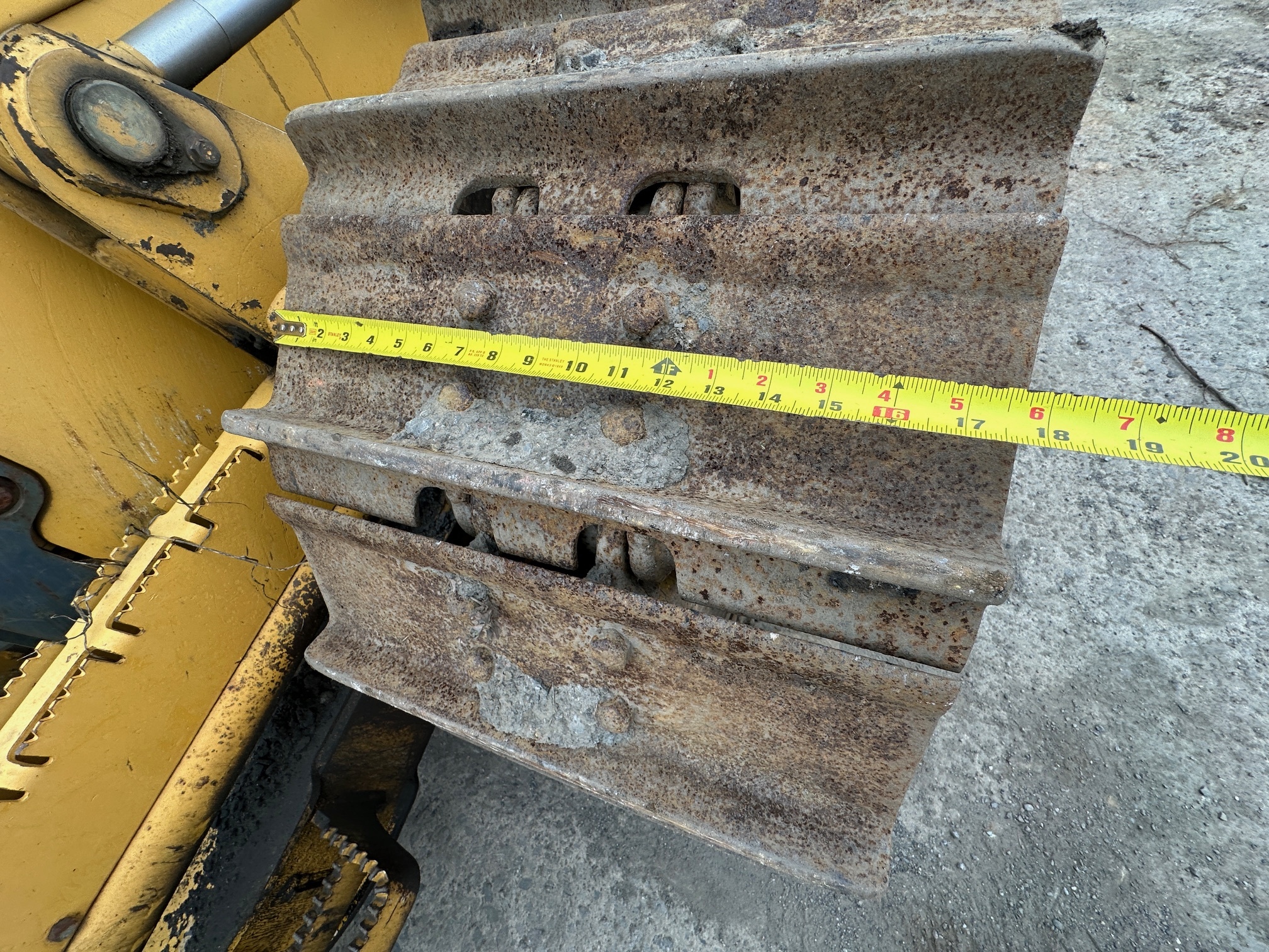 2007 DEERE 650J LT - Image 32