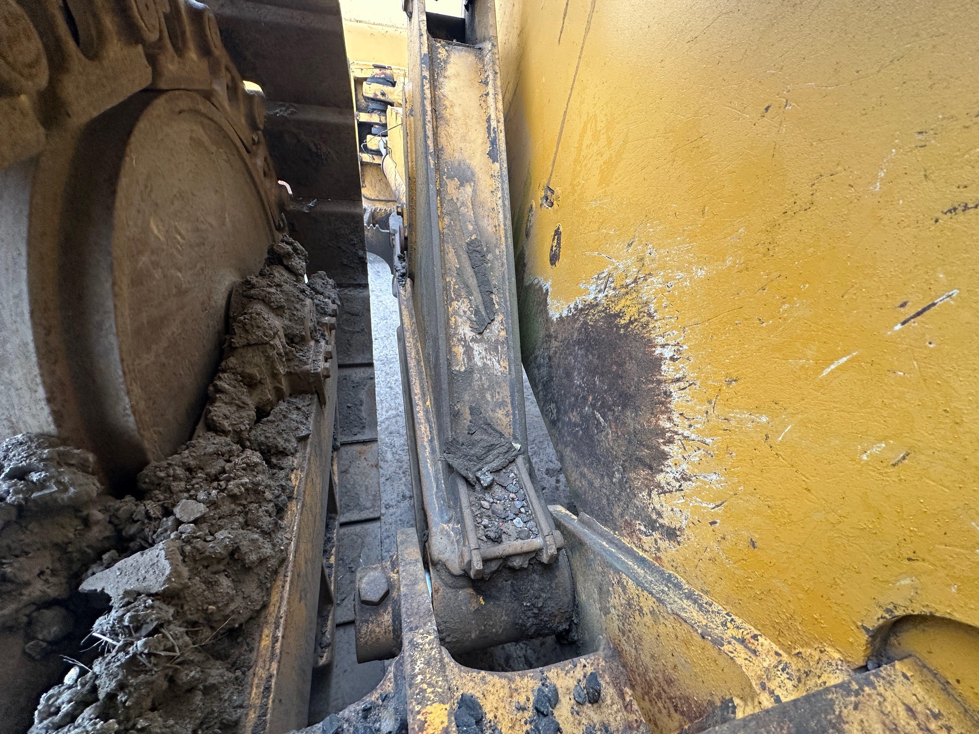 2007 DEERE 650J LT - Image 33