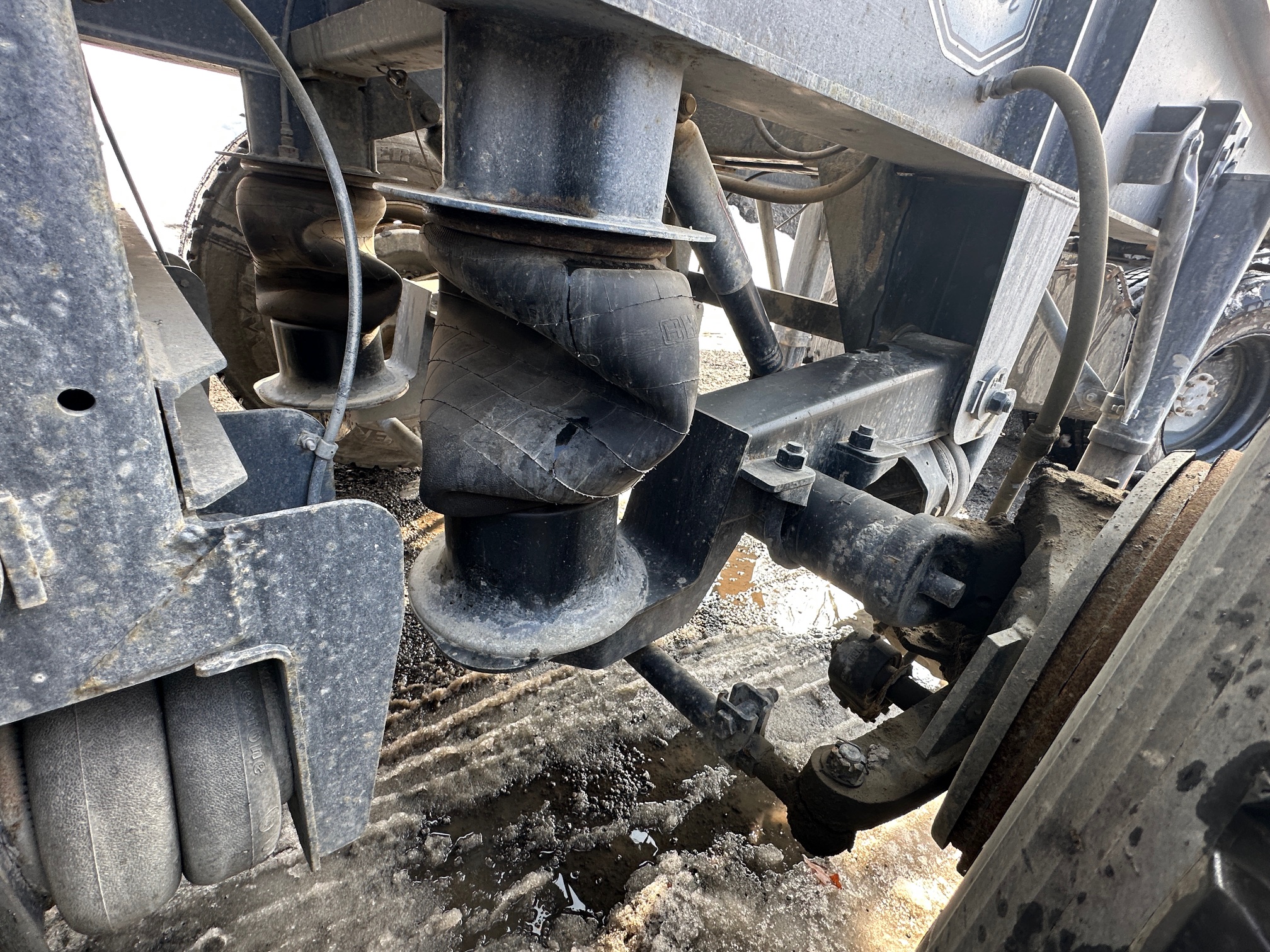 2021 MAC Quad Axle End Dump - Image 13
