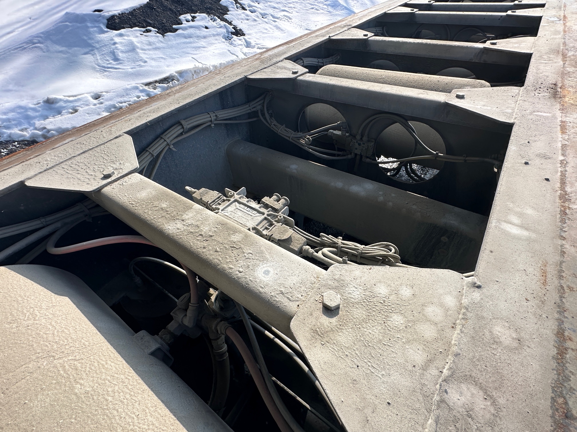 2021 MAC Quad Axle End Dump - Image 17