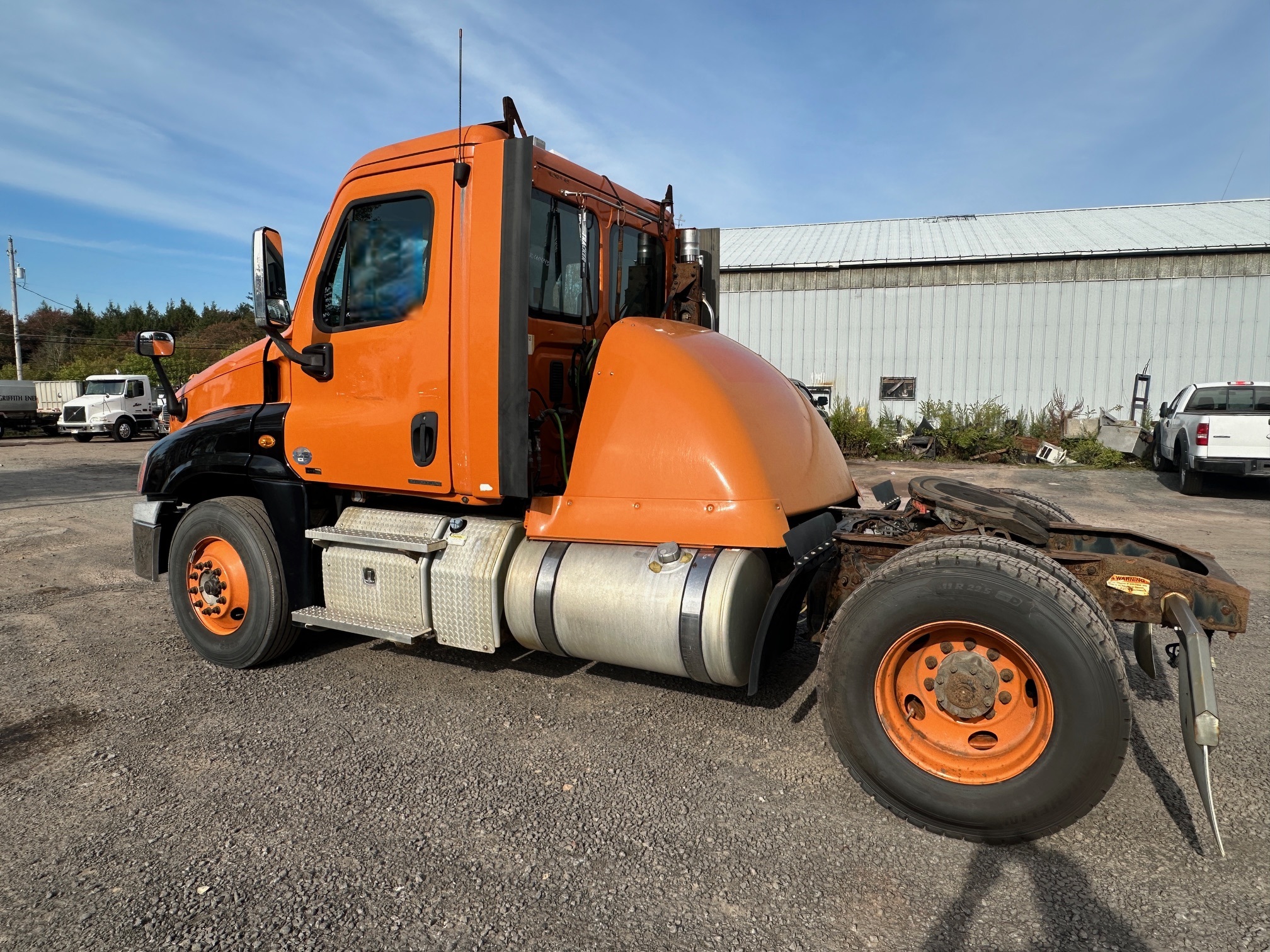 2012 FREIGHTLINER Cascadia 125 - Image 2