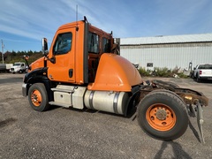 2012 FREIGHTLINER Cascadia 125 - Image 2