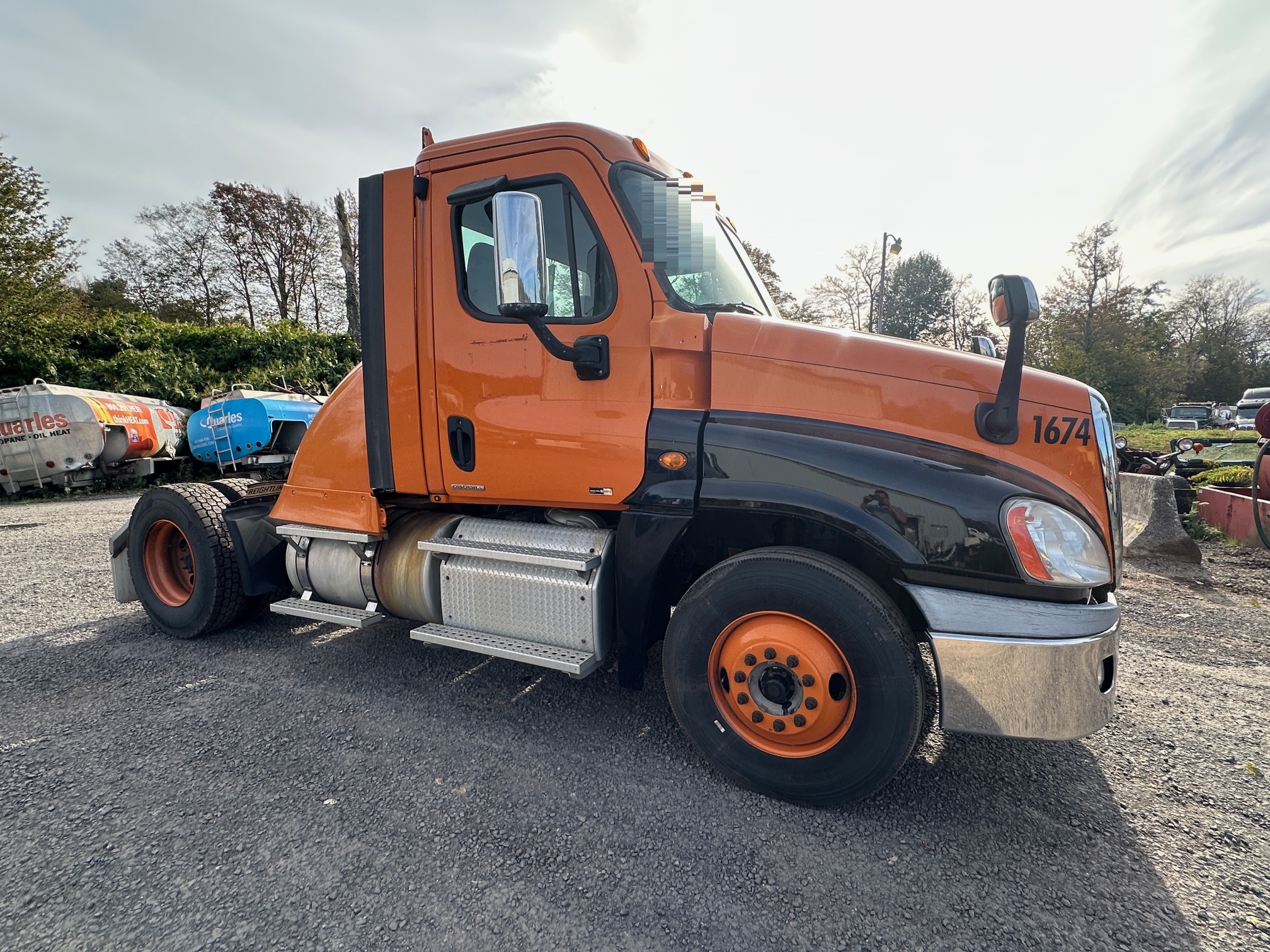 2012 FREIGHTLINER Cascadia 125 - view 7 of 35