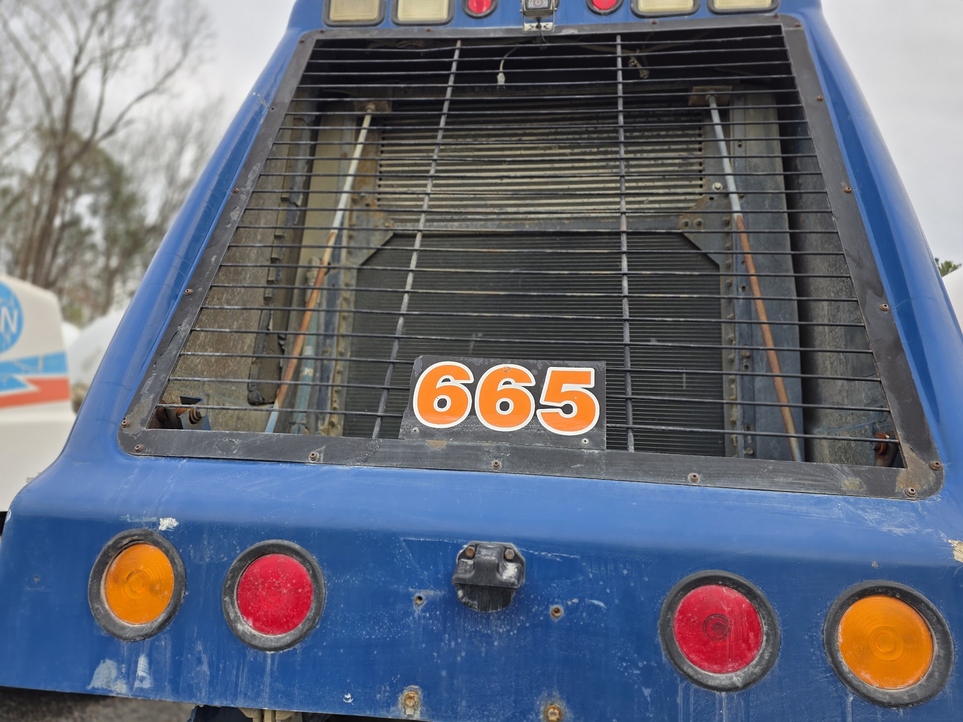 2008 OSHKOSH Front Discharge - view 6 of 24