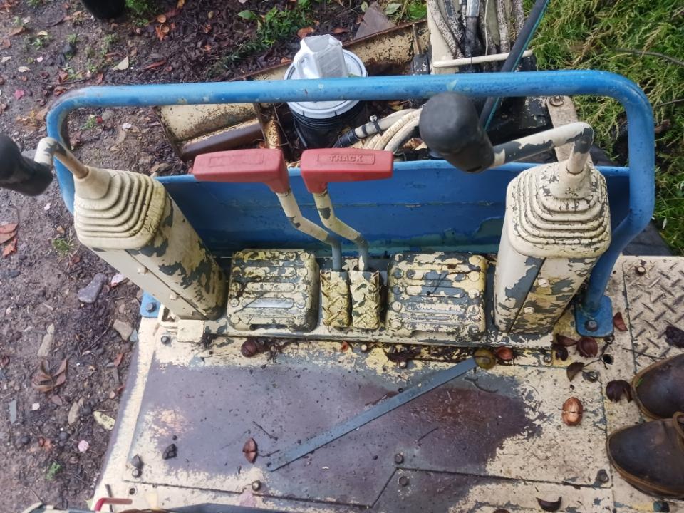 1999 YANMAR VIO70 - view 15 of 17