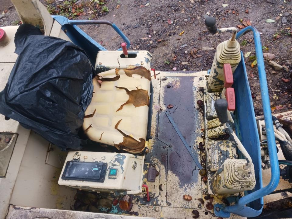 1999 YANMAR VIO70 - view 16 of 17