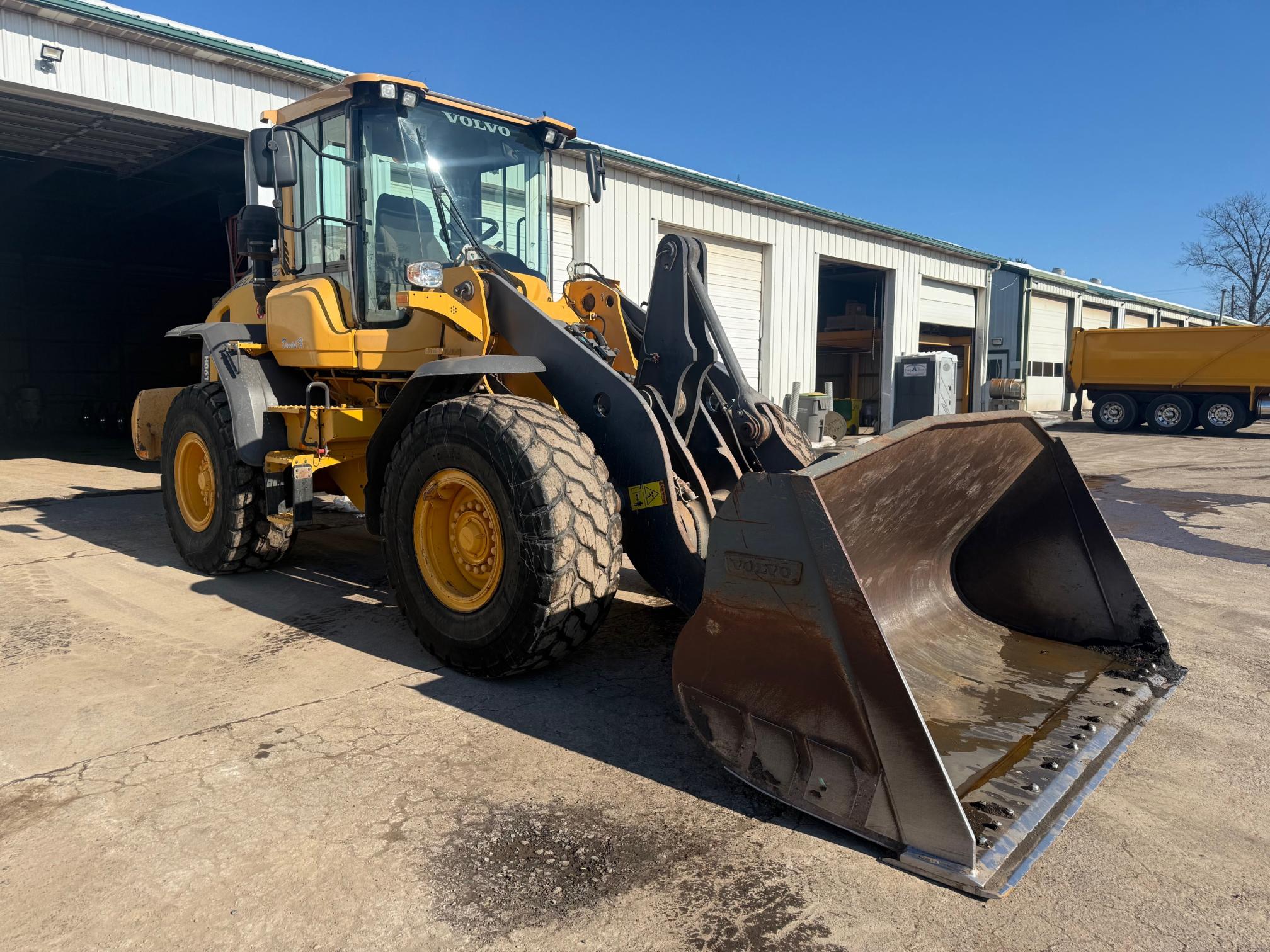 2016 VOLVO L90H - view 5 of 29