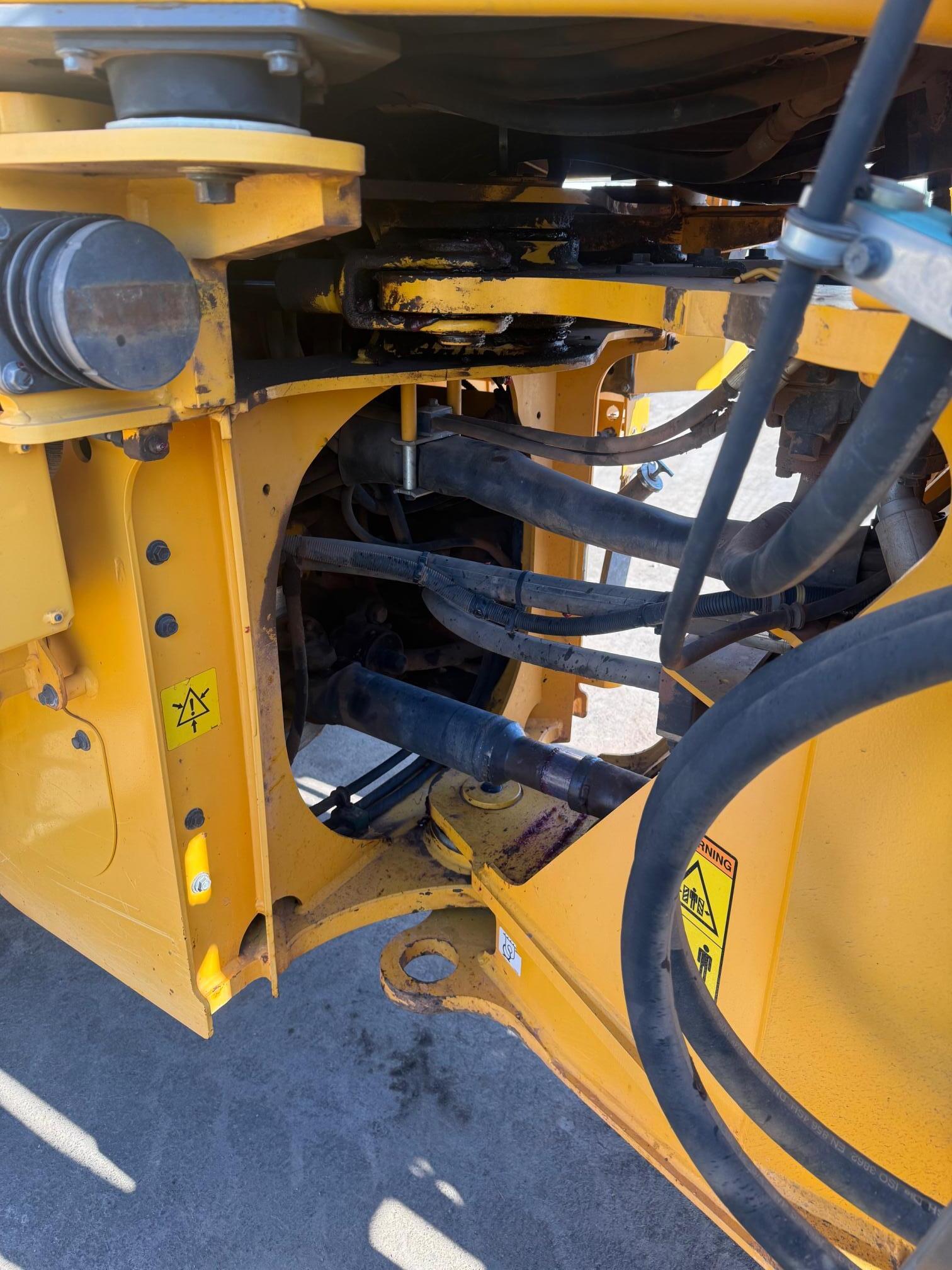 2016 VOLVO L90H - view 17 of 29