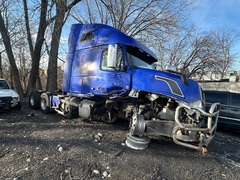 2016 VOLVO VNL64T760 - Image 2