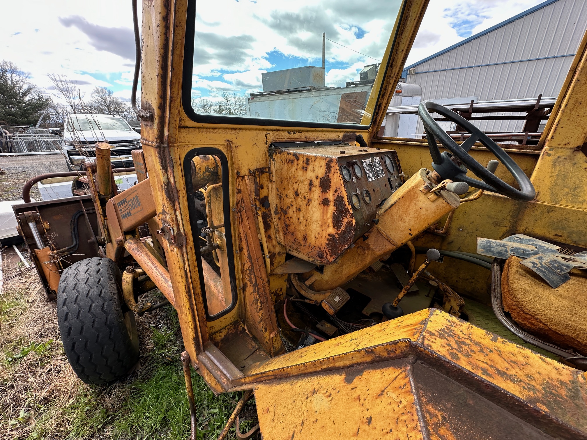 1975 CASE 580B - view 9 of 30