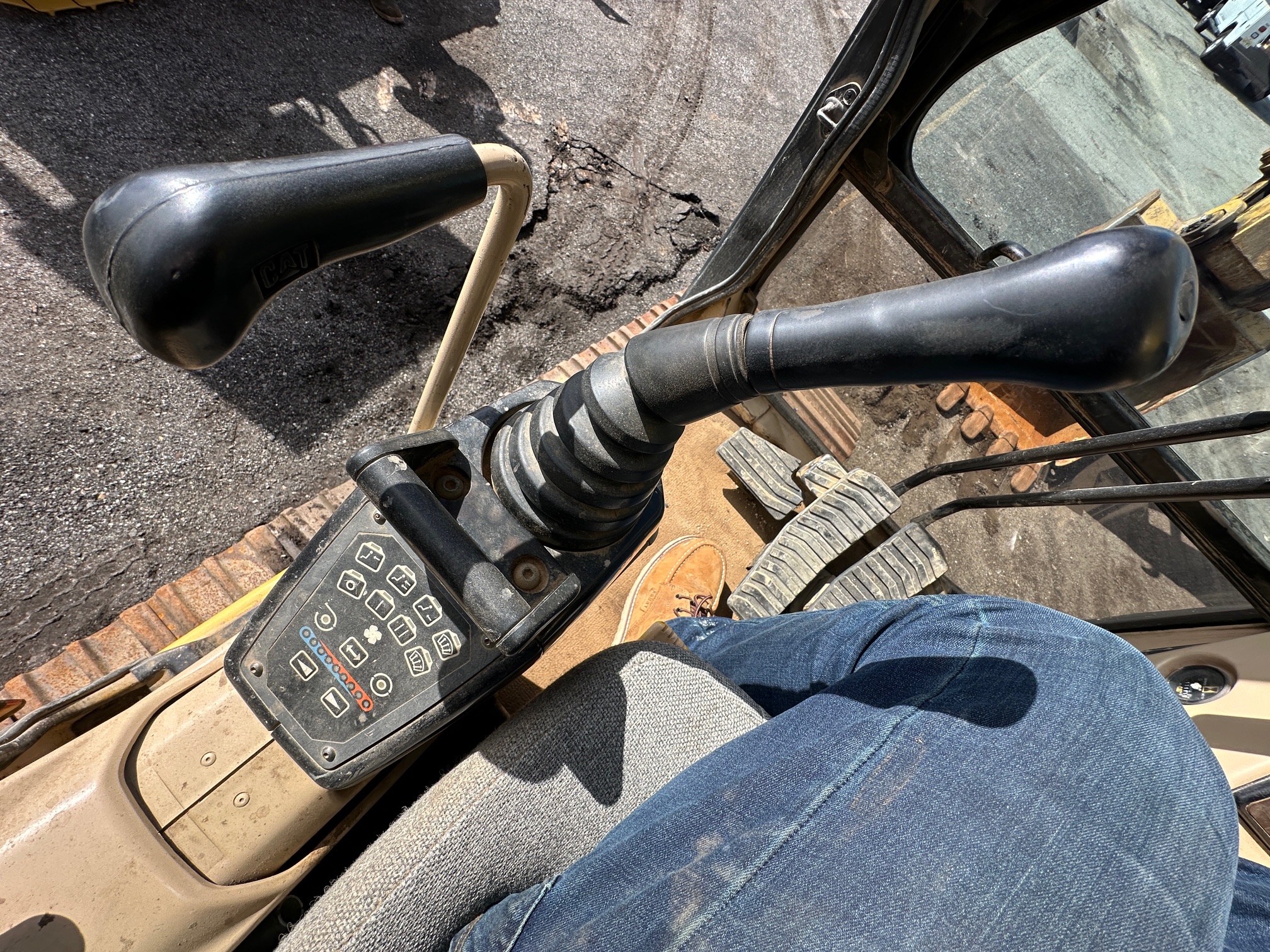 1995 CATERPILLAR 330L - Image 32