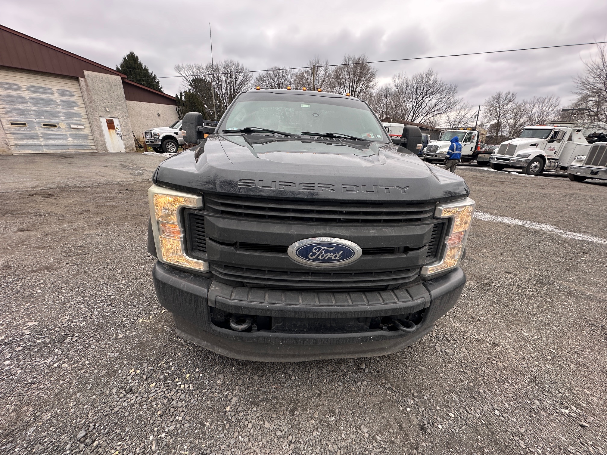 2017 FORD F550 Rollback - Image 6
