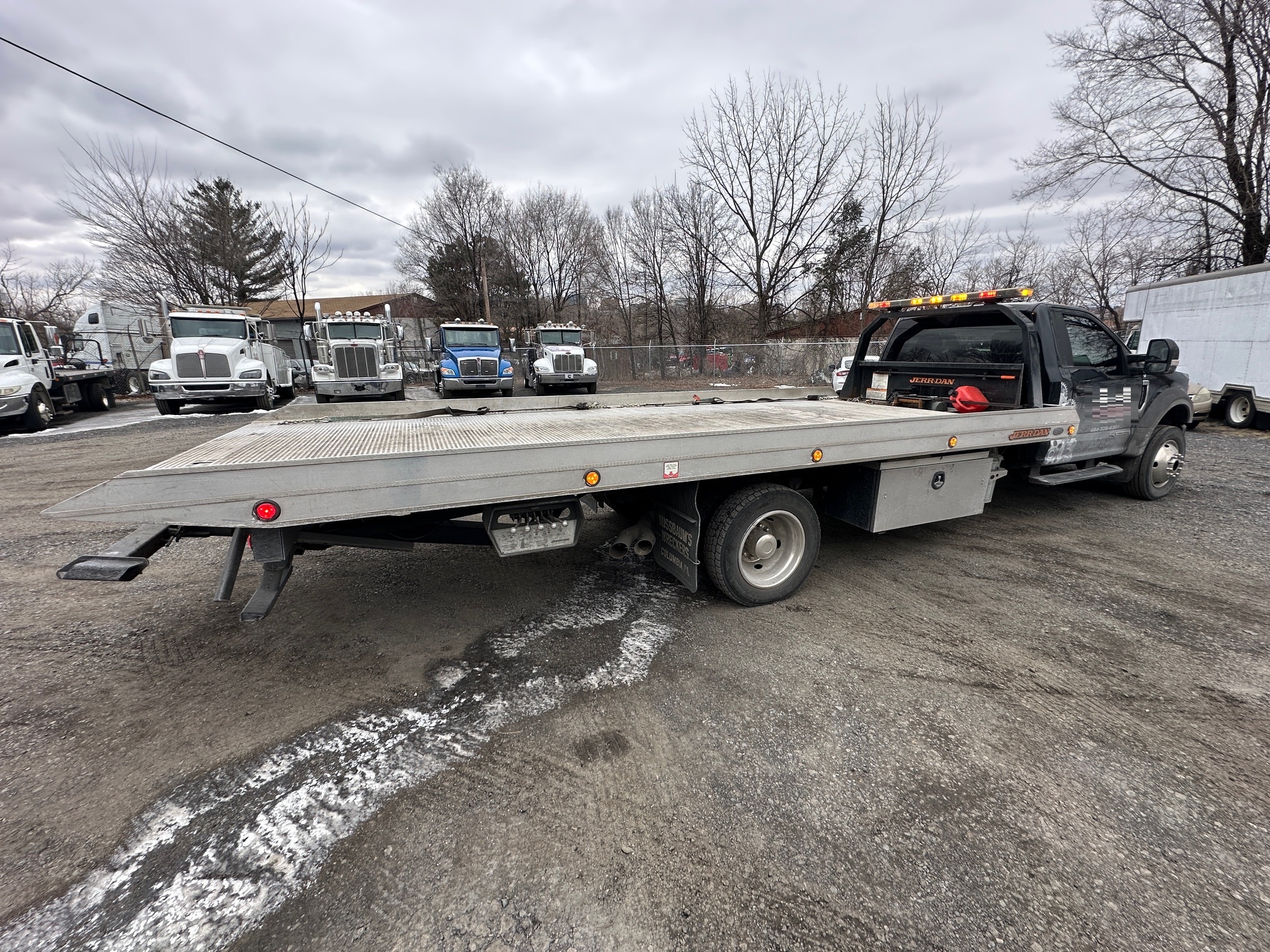 2017 FORD F550 Rollback - Image 11