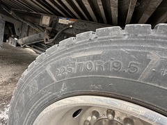 2017 FORD F550 Rollback - Image 19