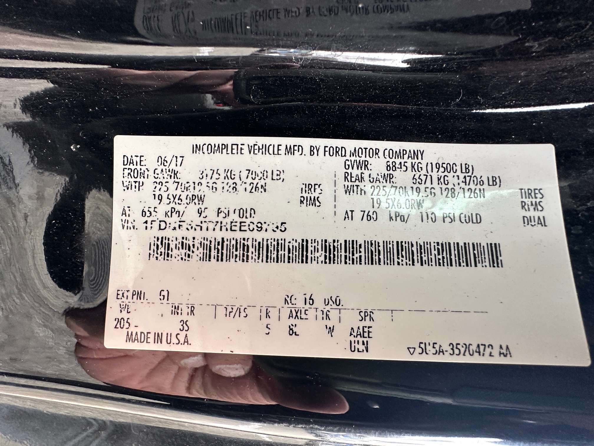 2017 FORD F550 Rollback - Image 23