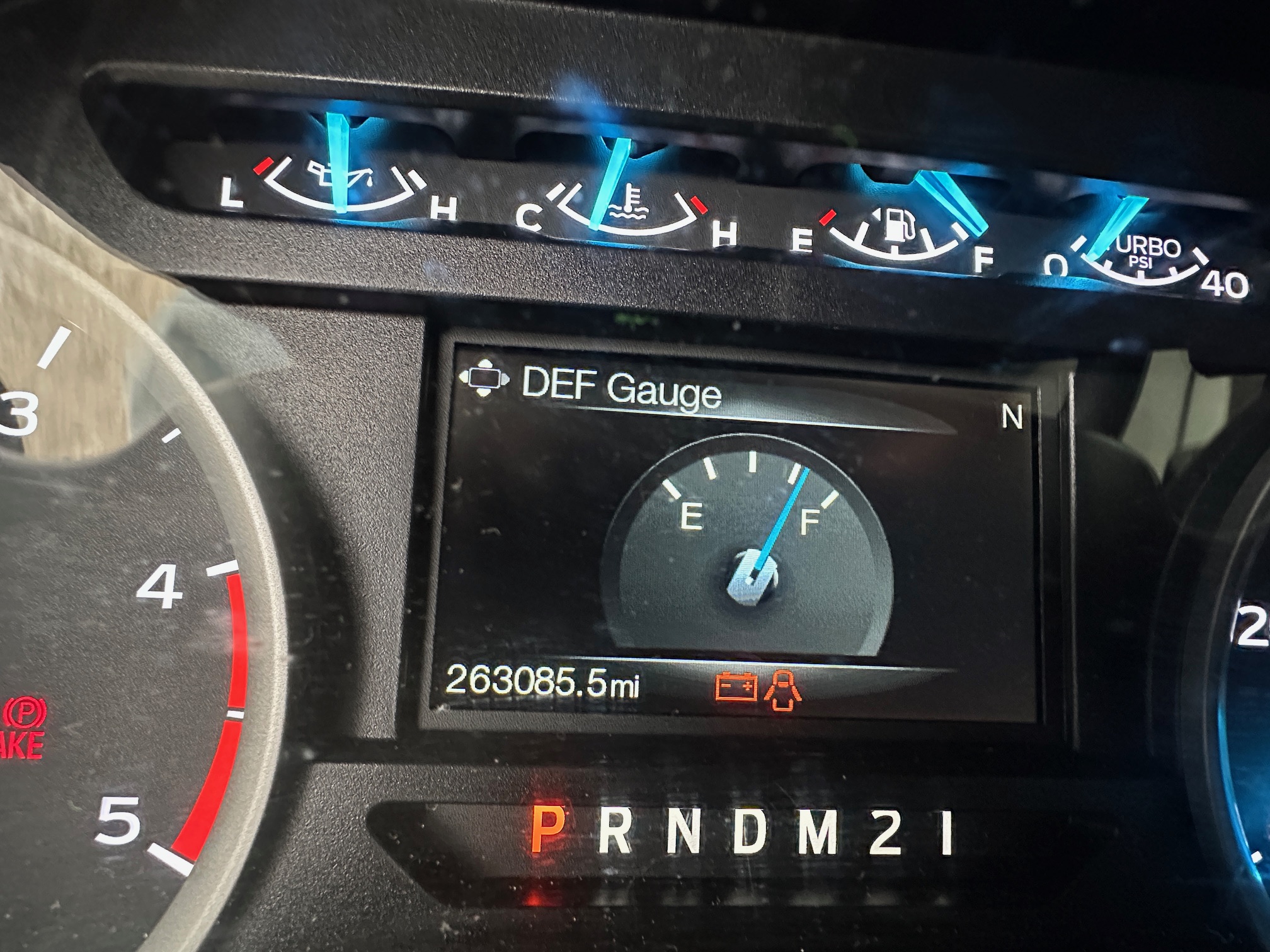 2017 FORD F550 Rollback - Image 25