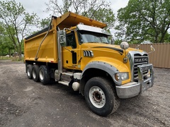 2016 MACK Granite GU713 - Image 3