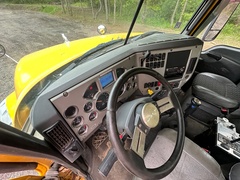 2016 MACK Granite GU713 - Image 33